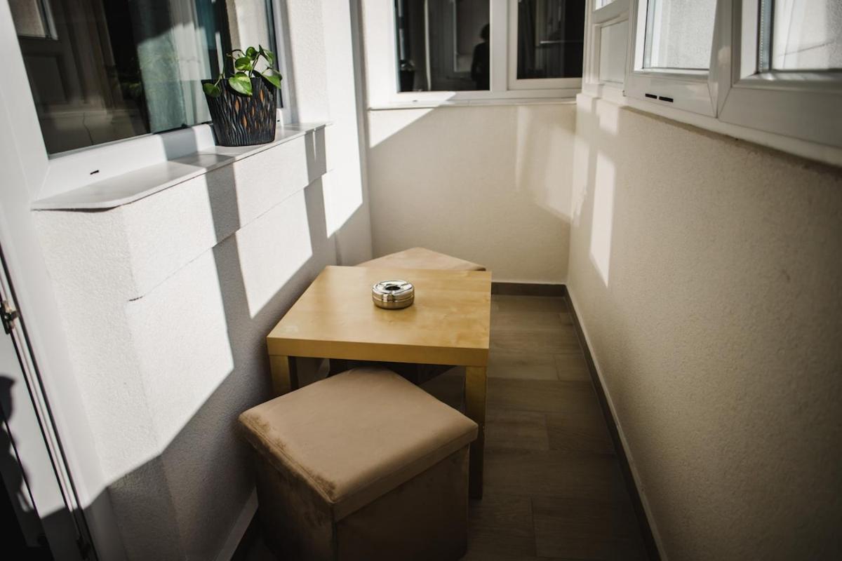 Cozyapartment Near Metrogorjului Apartment