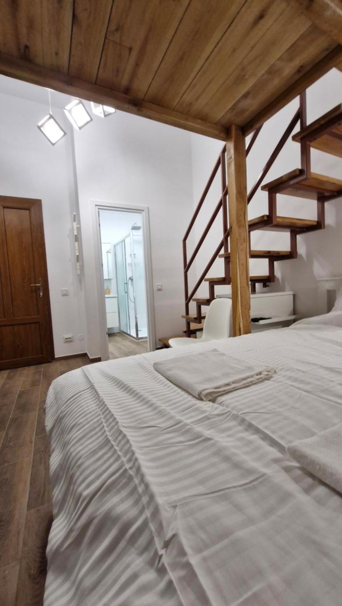 Cozy Old Town Eugen Carada Street Apartment *