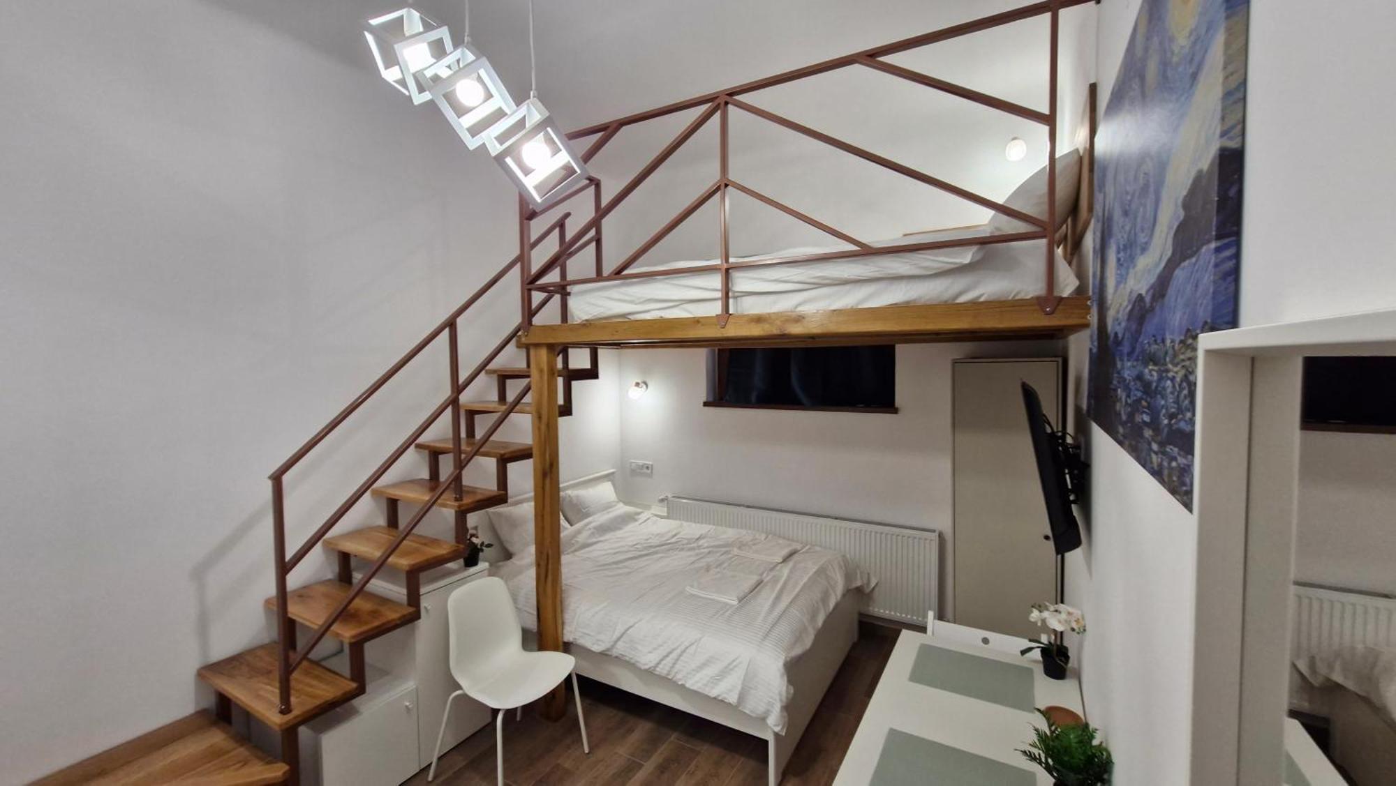 Cozy Old Town Eugen Carada Street Apartment