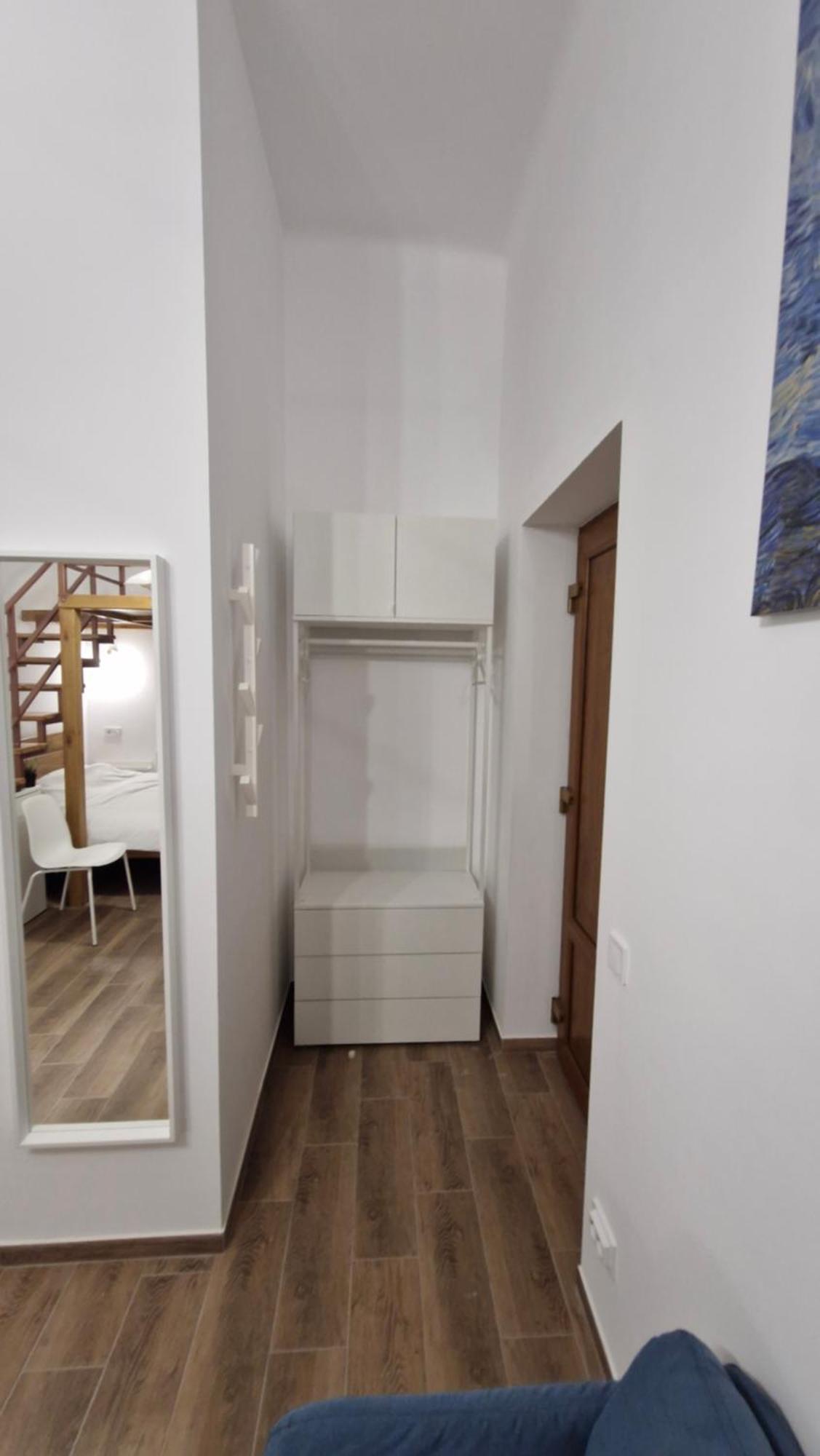Apartment Cozy Old Town Eugen Carada Street *