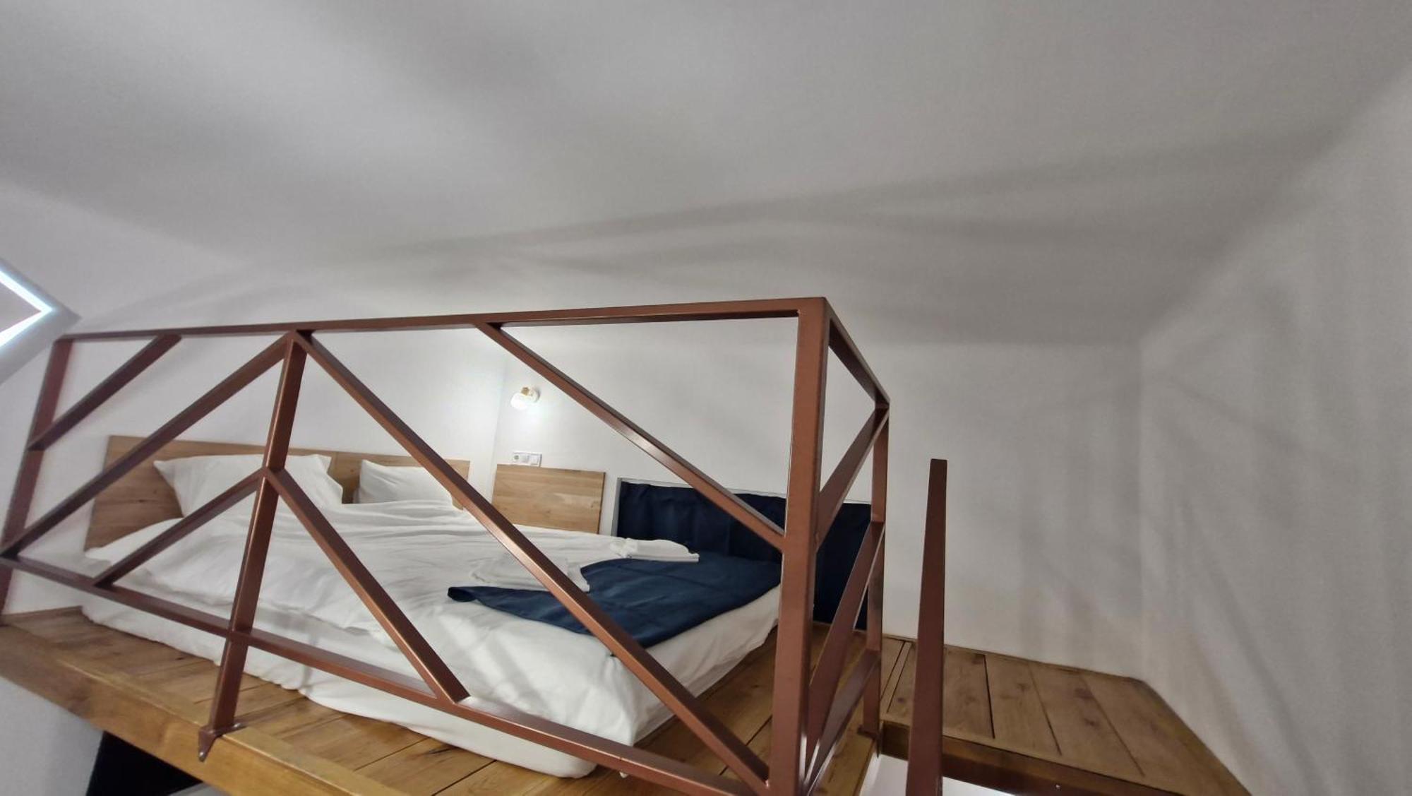 Apartment Cozy Old Town Eugen Carada Street *