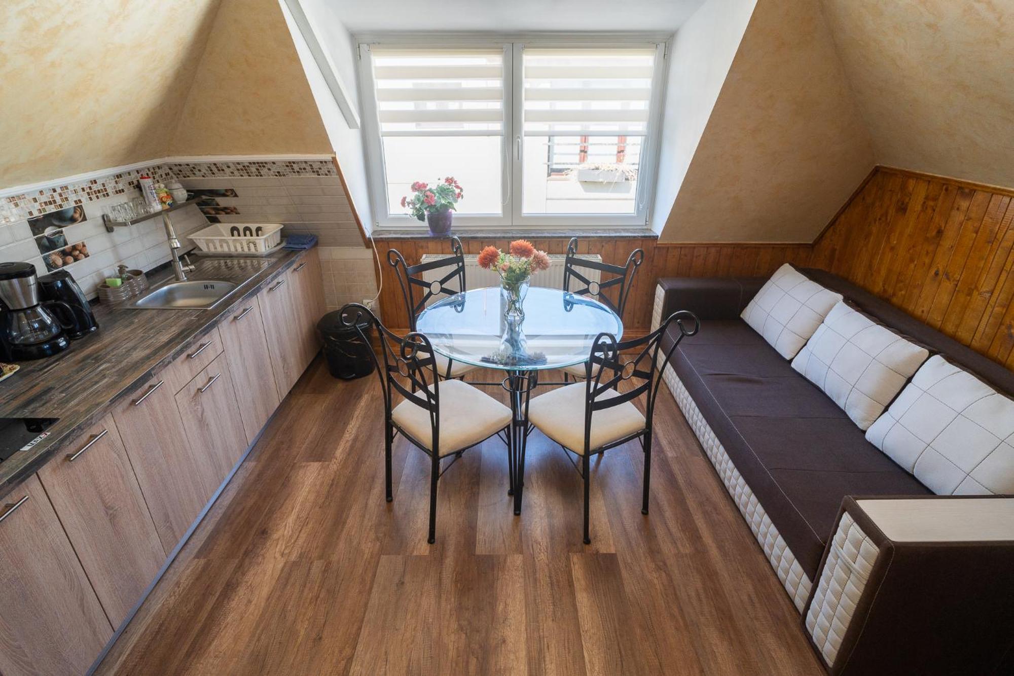 Apartment Cozy With Free Parking Close To Romexpo Bucharest