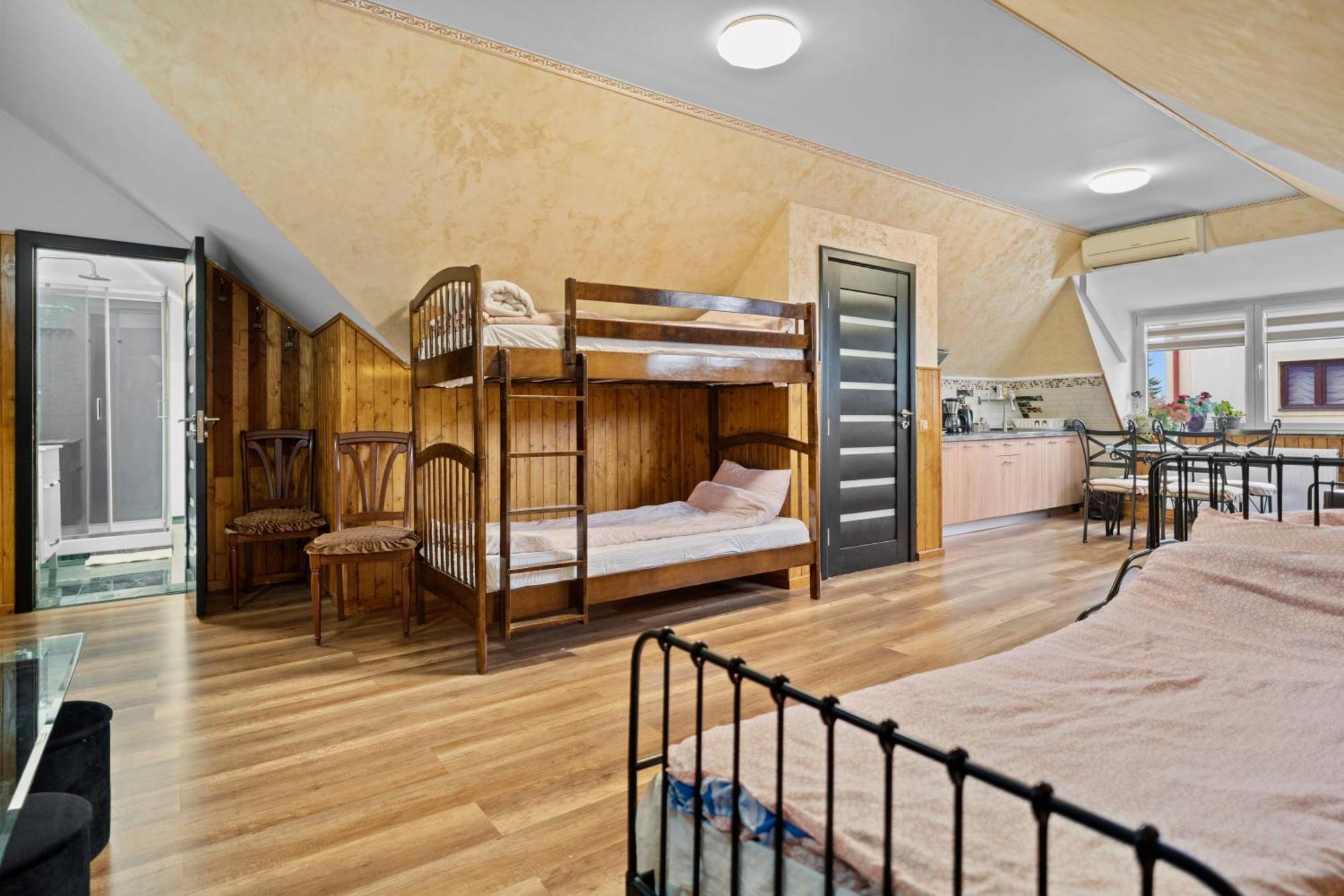 Apartment Cozy With Free Parking Close To Romexpo Bucharest
