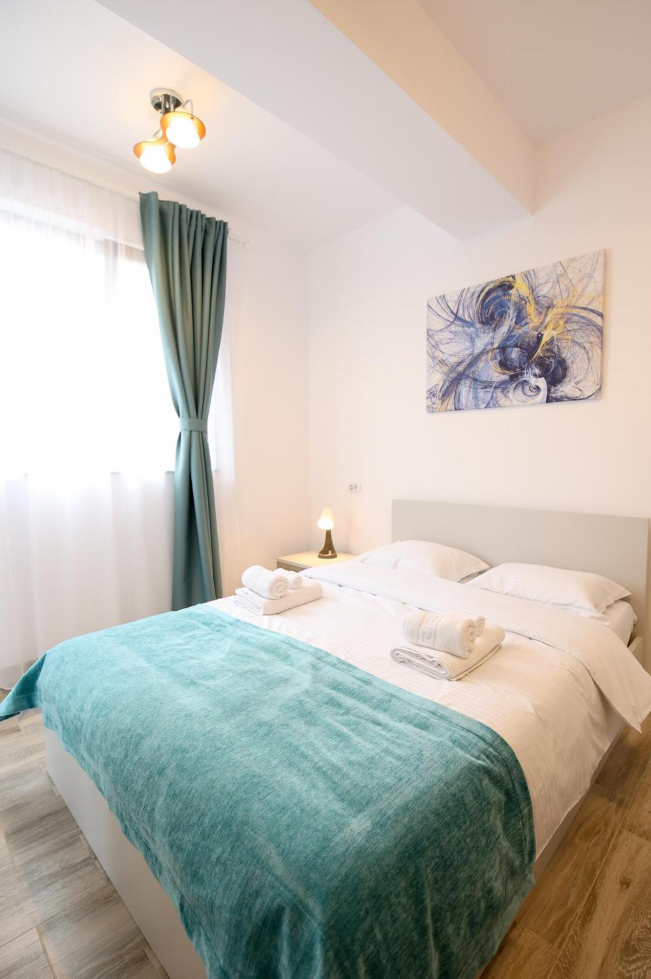 Apartament Vitan Oasis ---free Secured Private Parking---self Check-in-- *