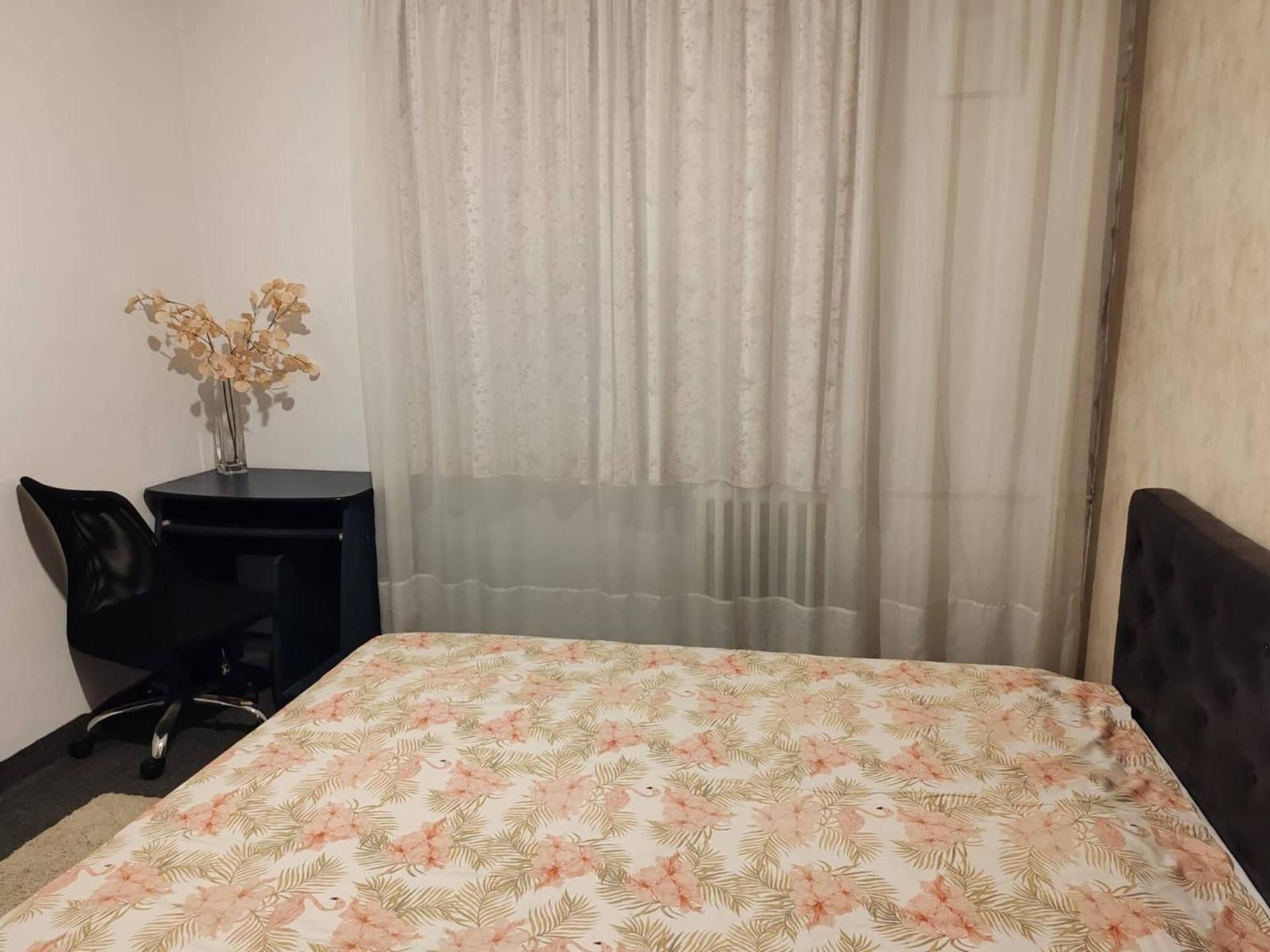 Parklake 4 With 6 Beds Accomodates 9 People Entire * Bucharest