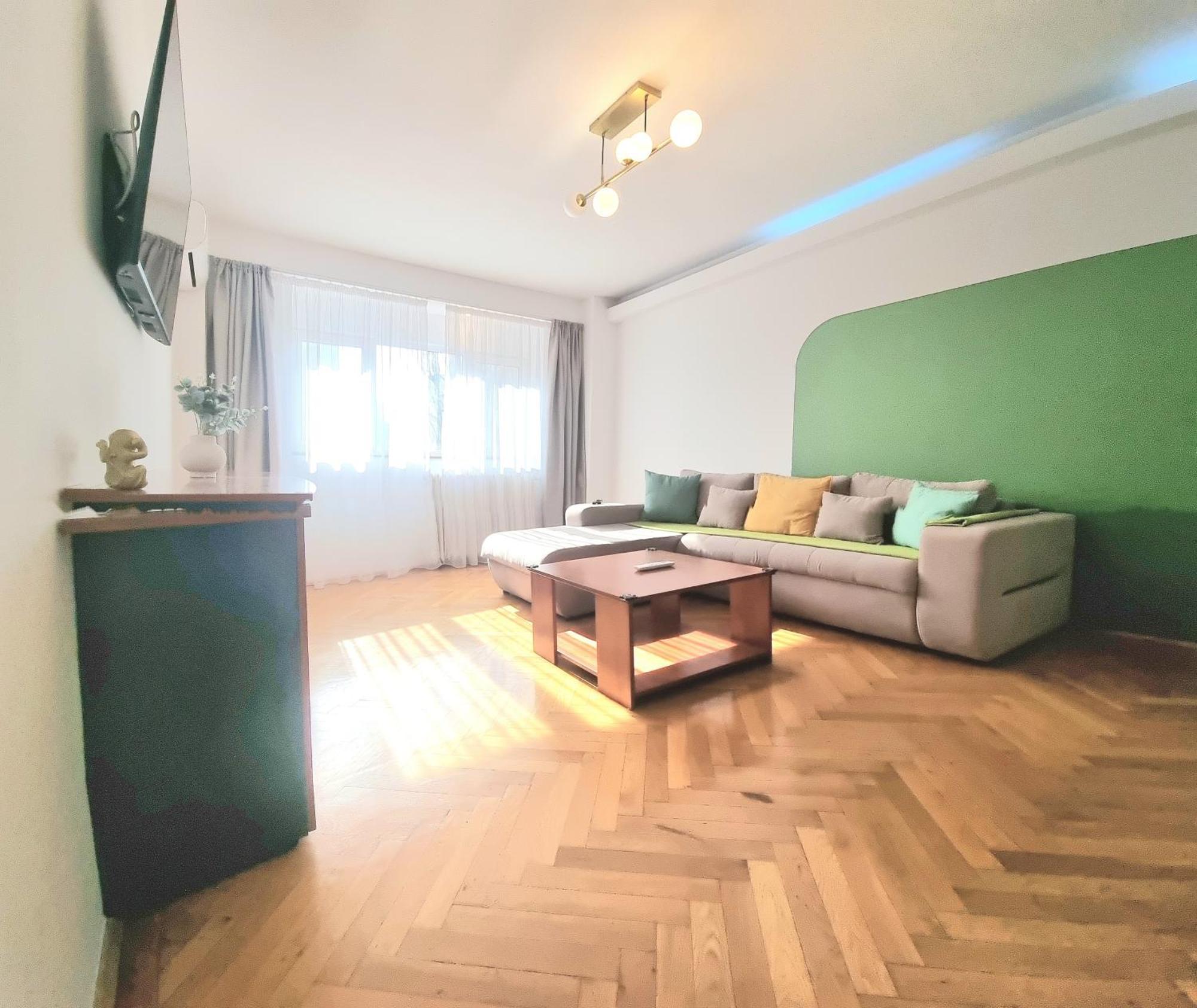 Apartament Tranquil Unirii - Airy & Comfy With Parking - Next 2Parliament *