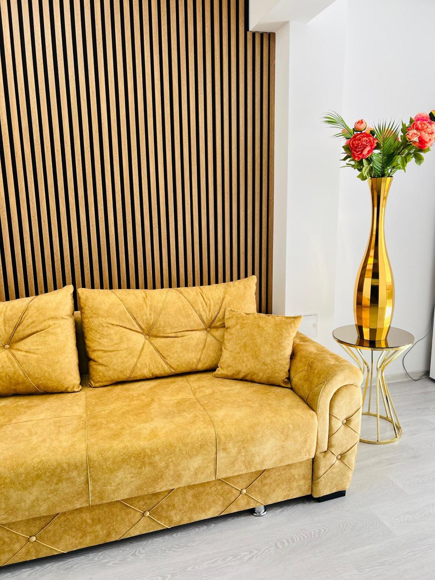 Gold House Bucureşti