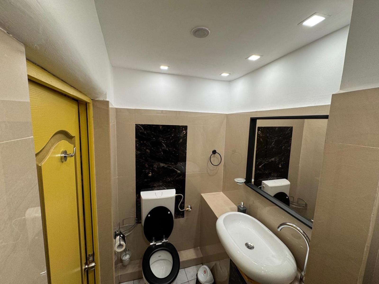 Harry Piata Romana Hotel 3*