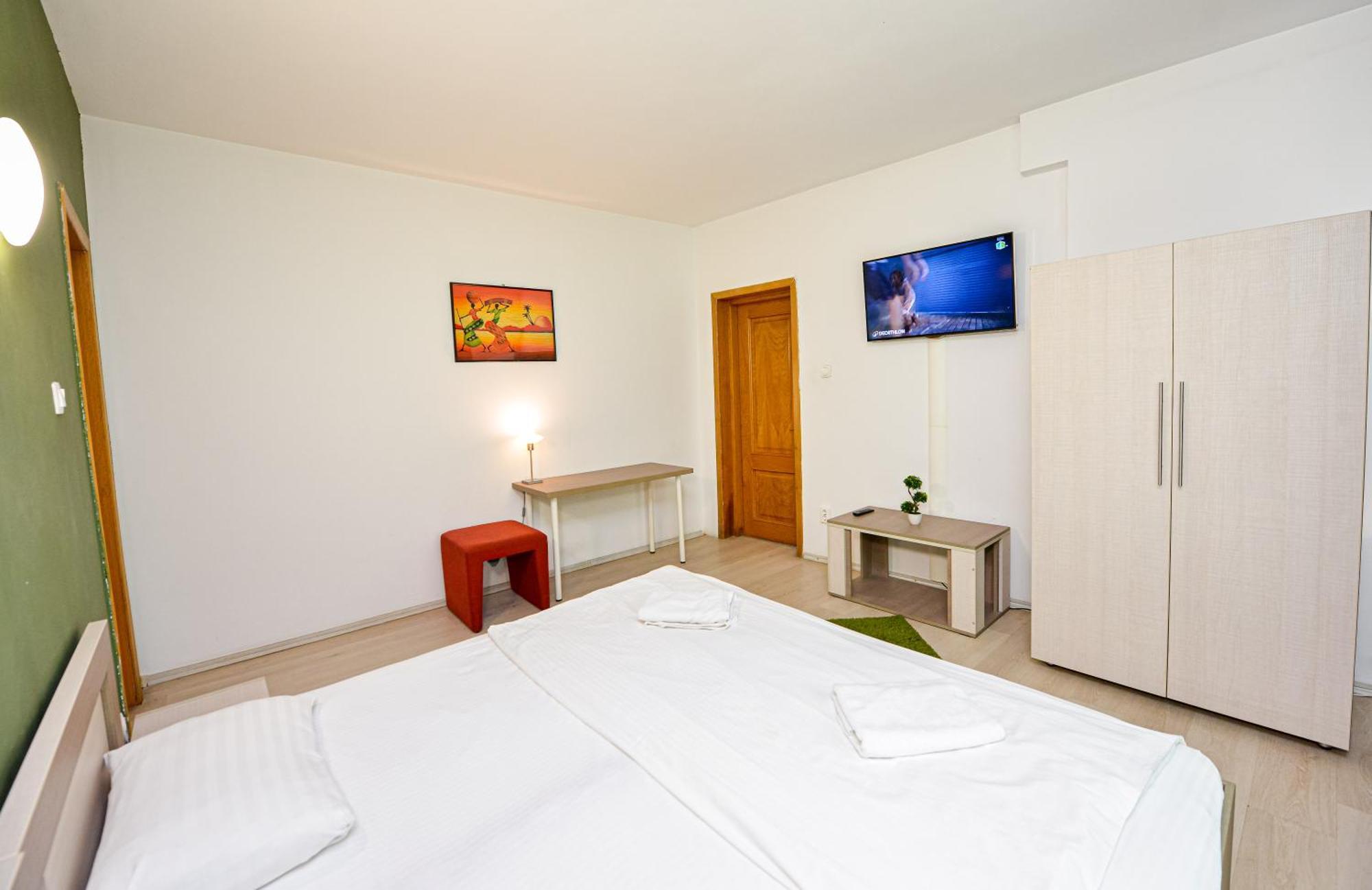 Apartment Center *