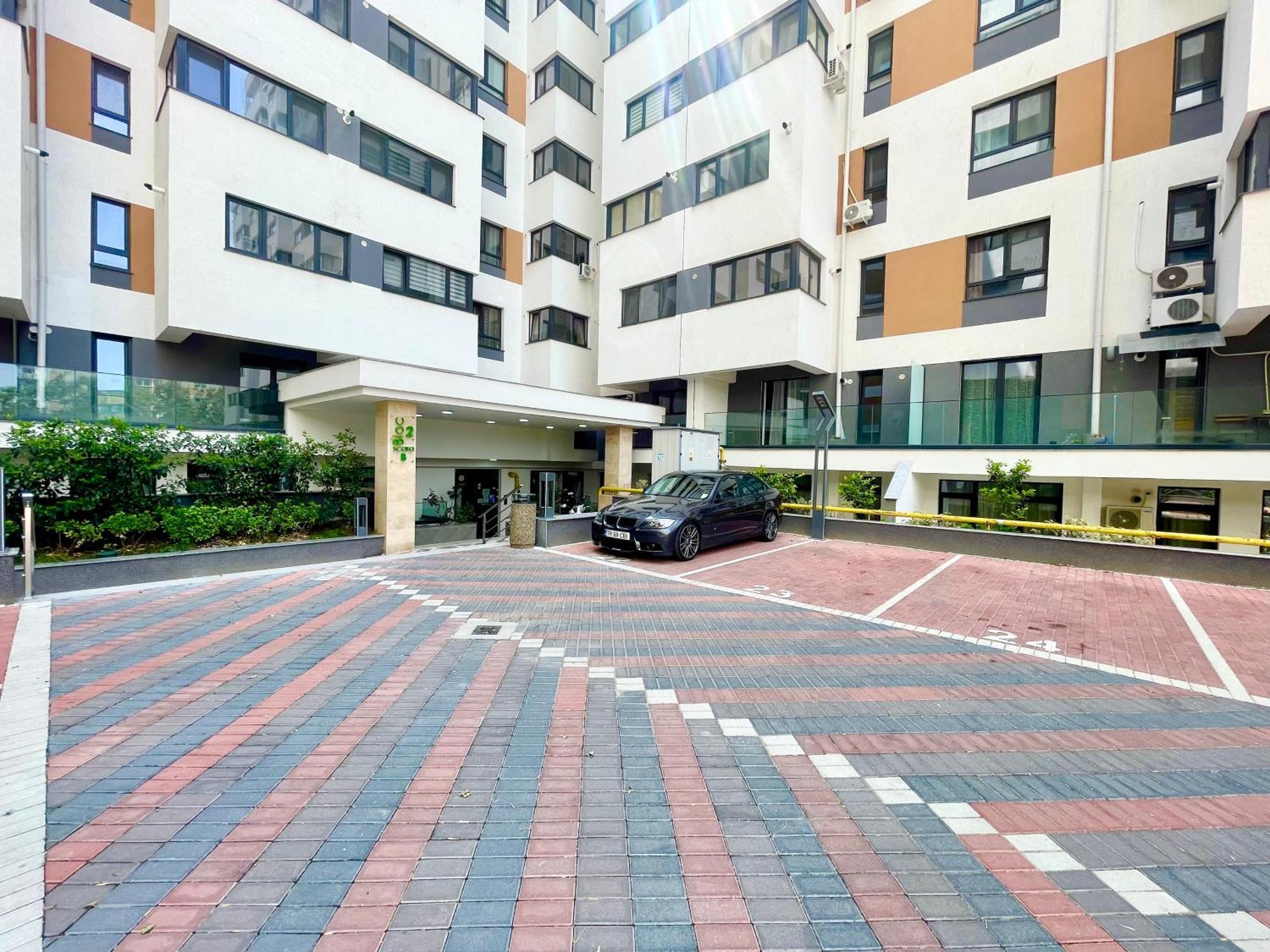 Adress Ad25 * Bucharest