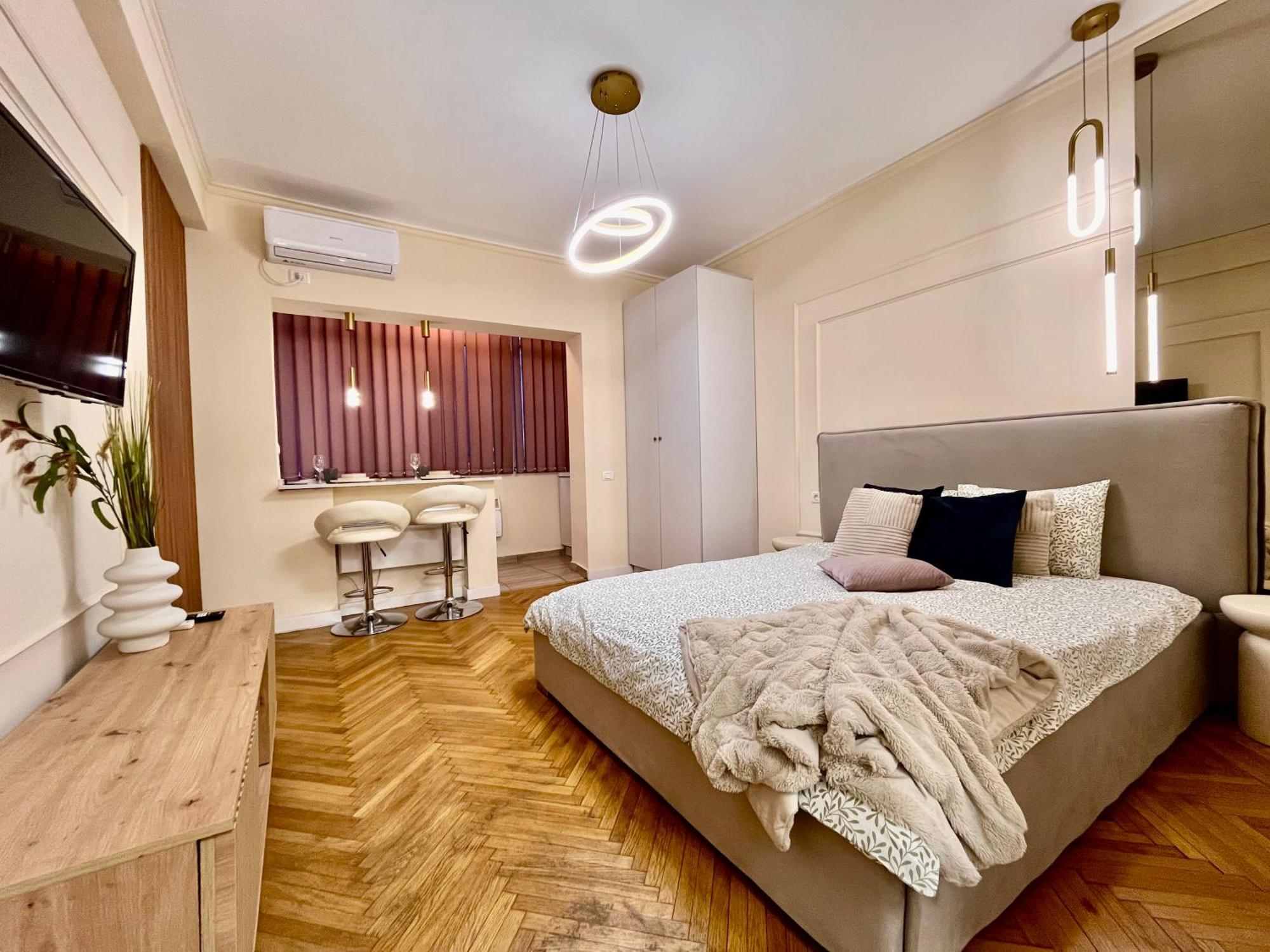 Apartment Nomad Instastudio - Steps From Old Town Bucharest