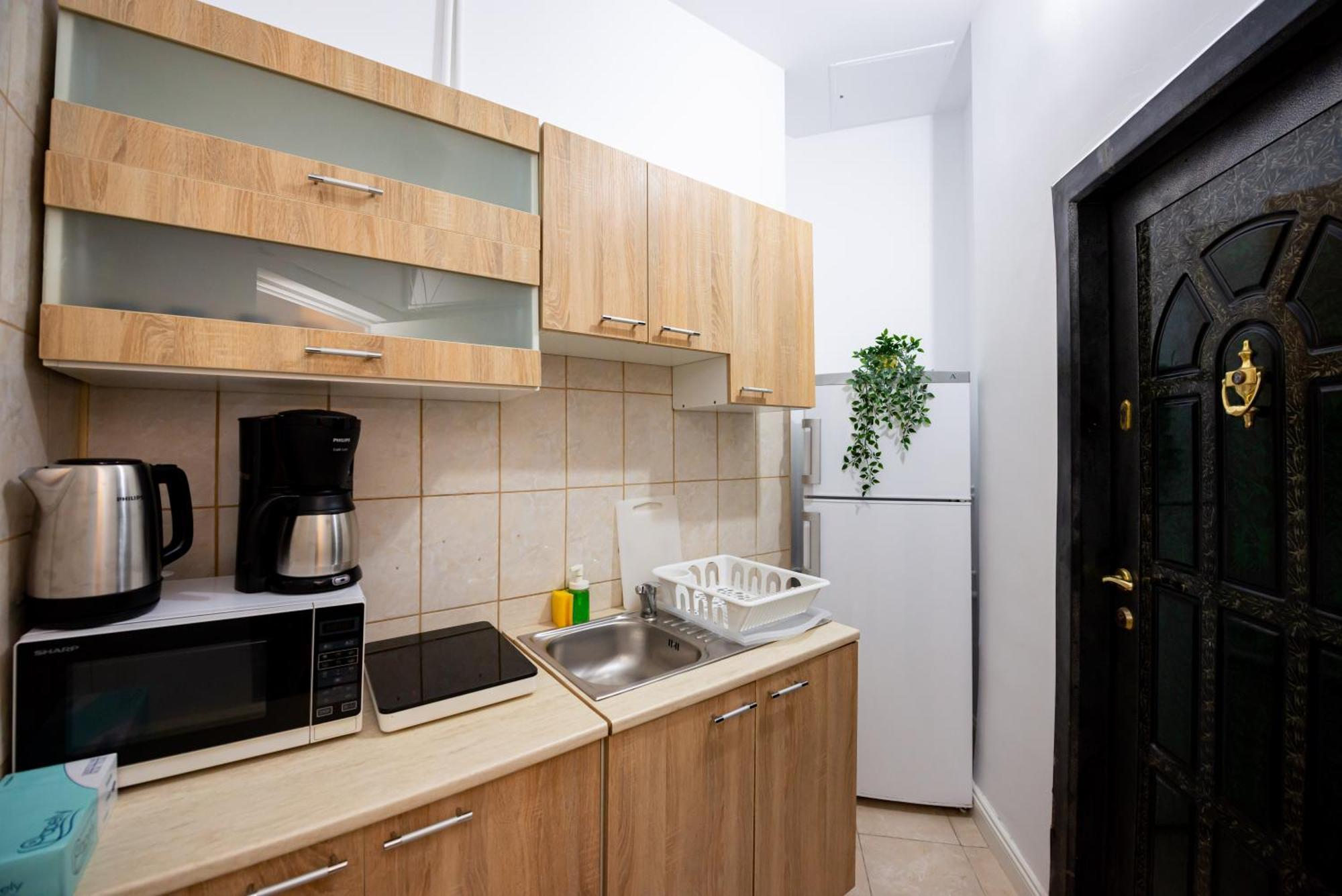 Old Town Apartment *