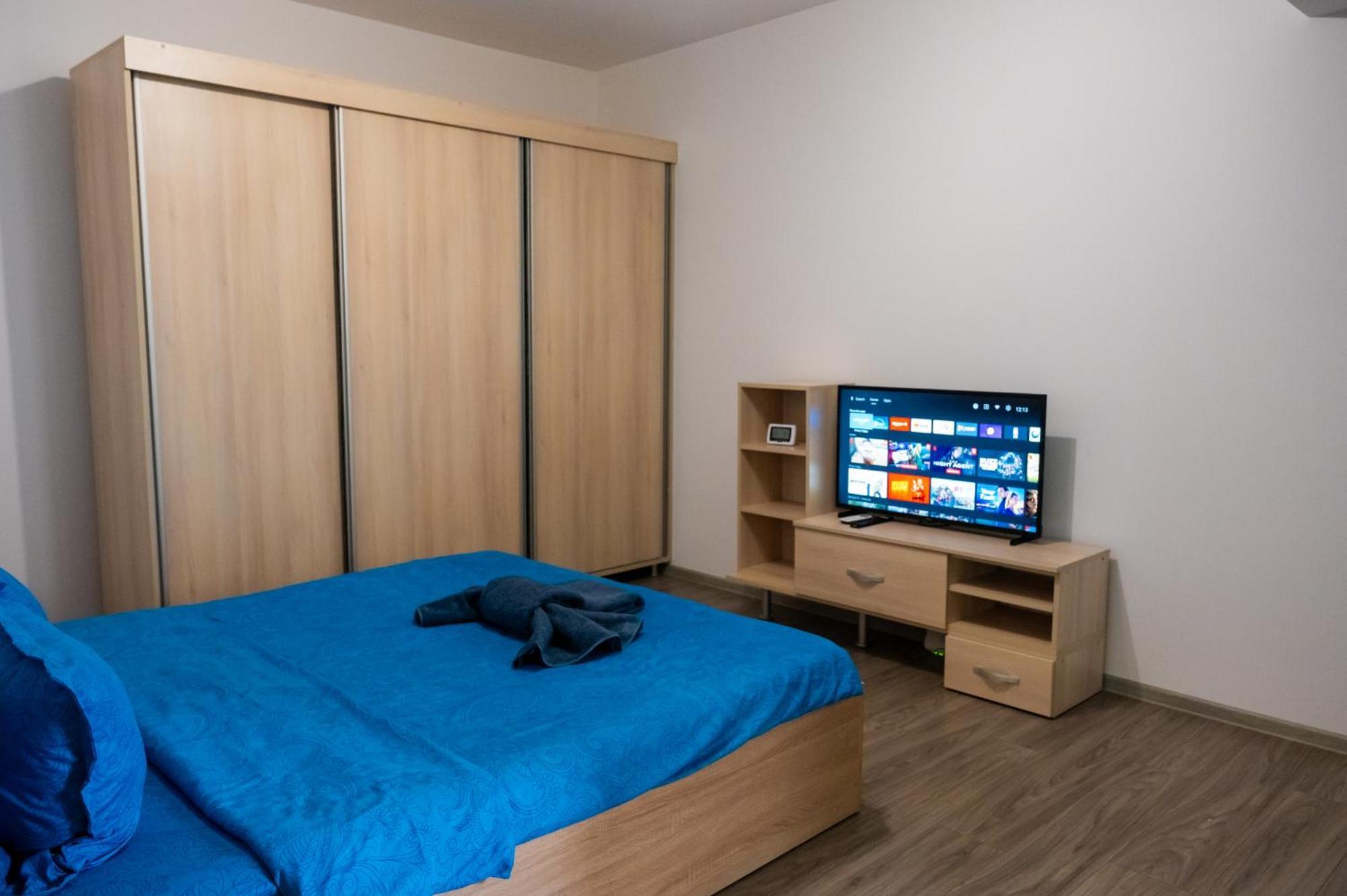 Plaza 7 Apartment *