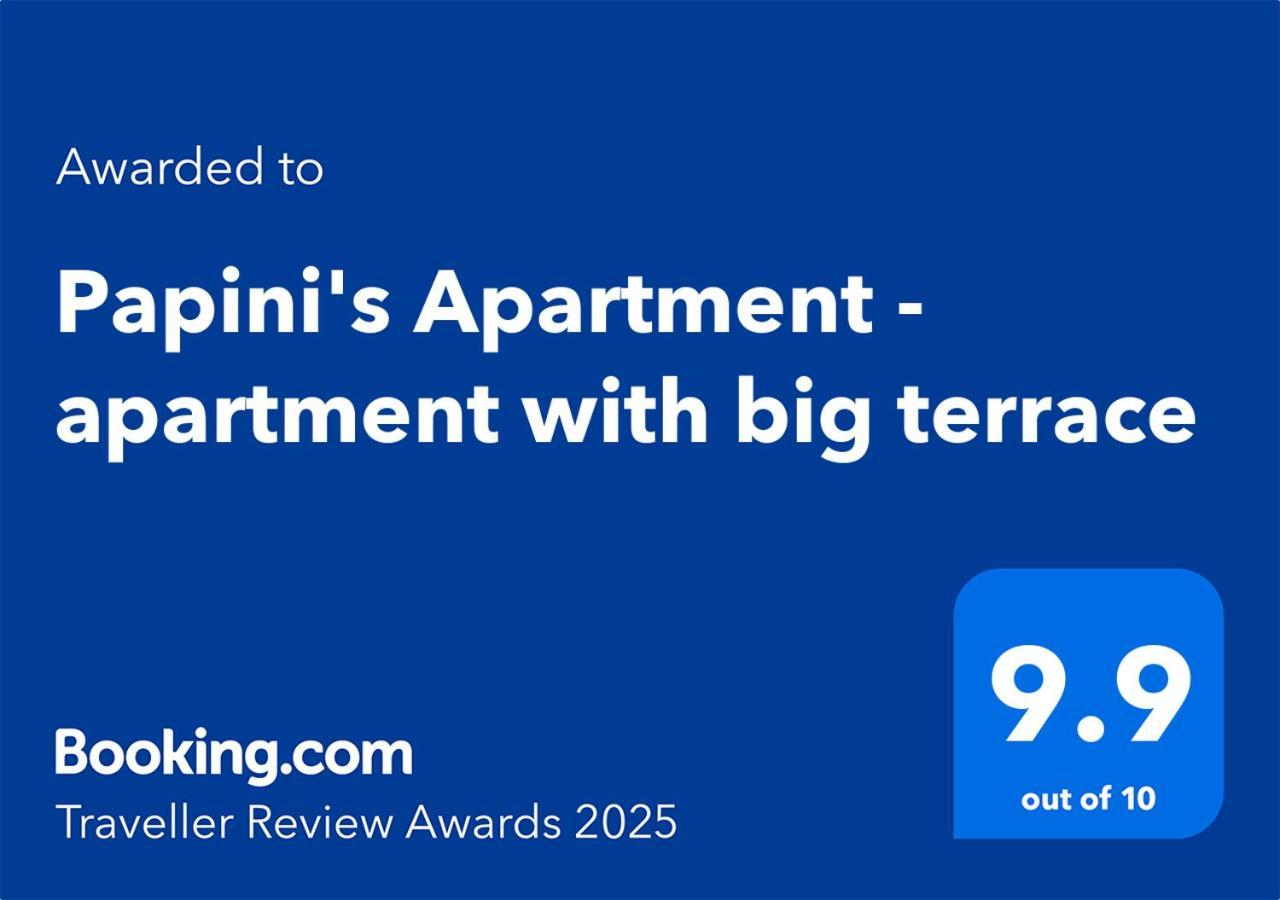 Apartament Papini's -apartment With Big Terrace Bucureşti
