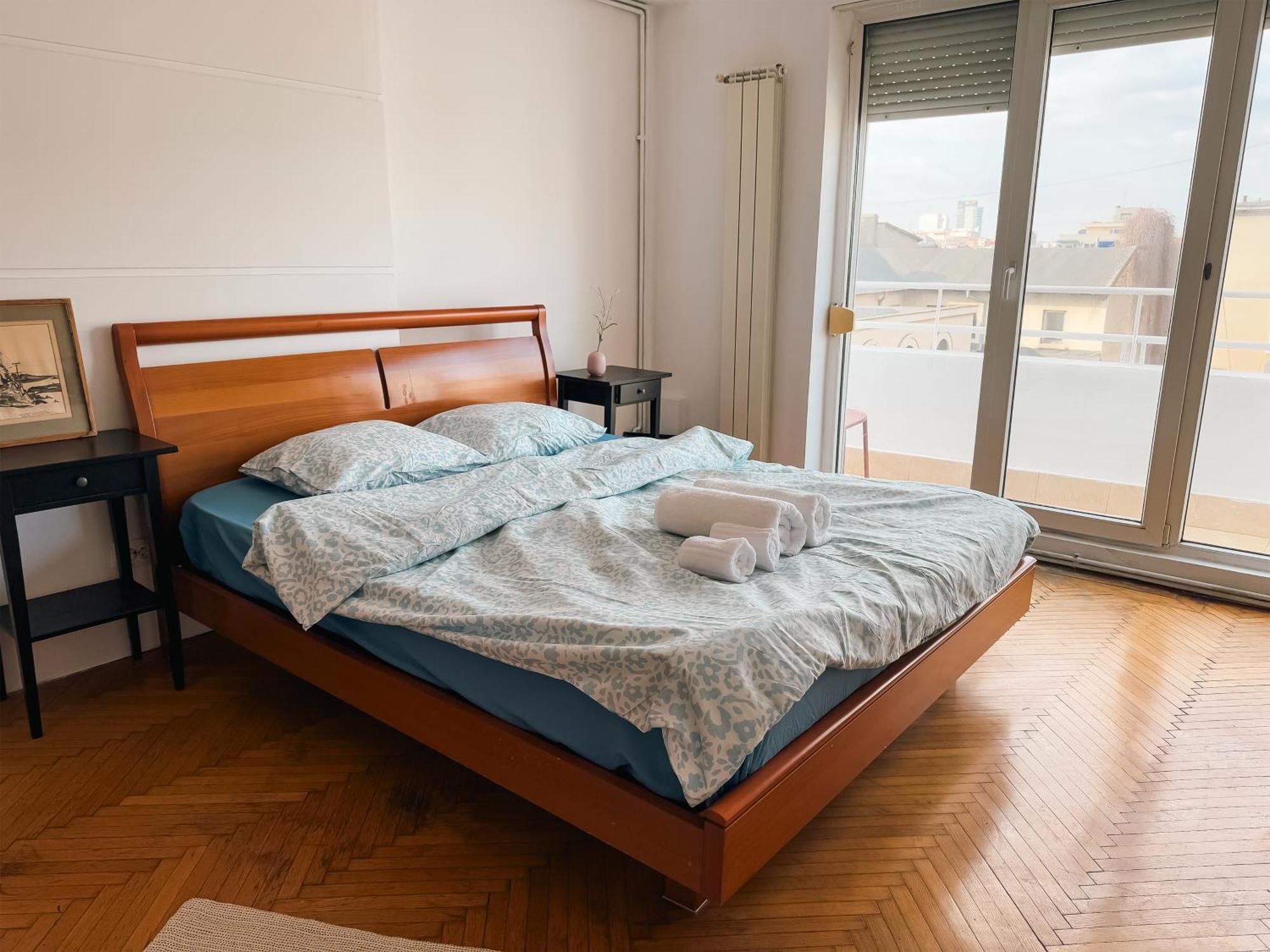 Retreat Magheru * Bucureşti