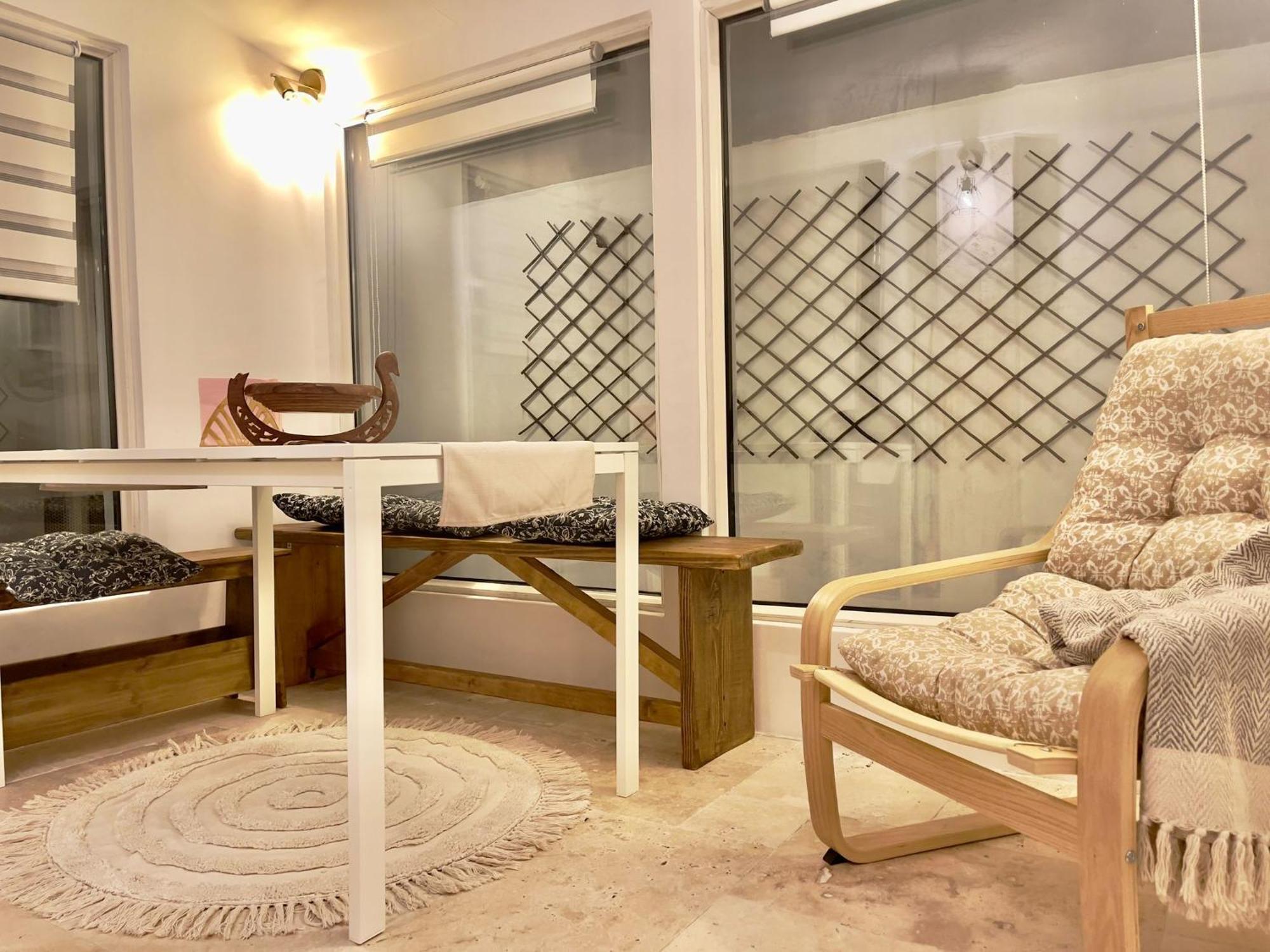 Saints & Sinners Romantic Jacuzzi Villa