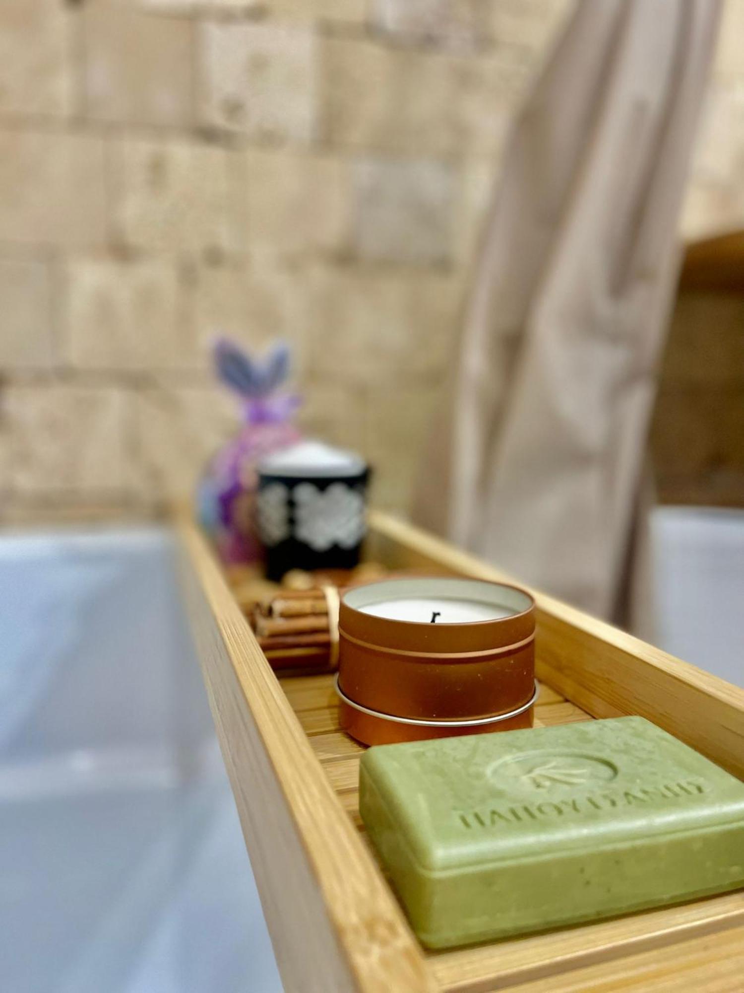 Saints & Sinners Romantic Jacuzzi Villa