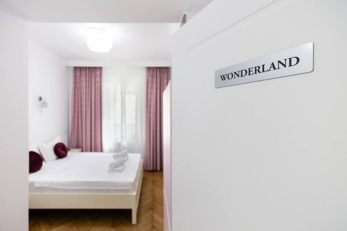 Wonderland *