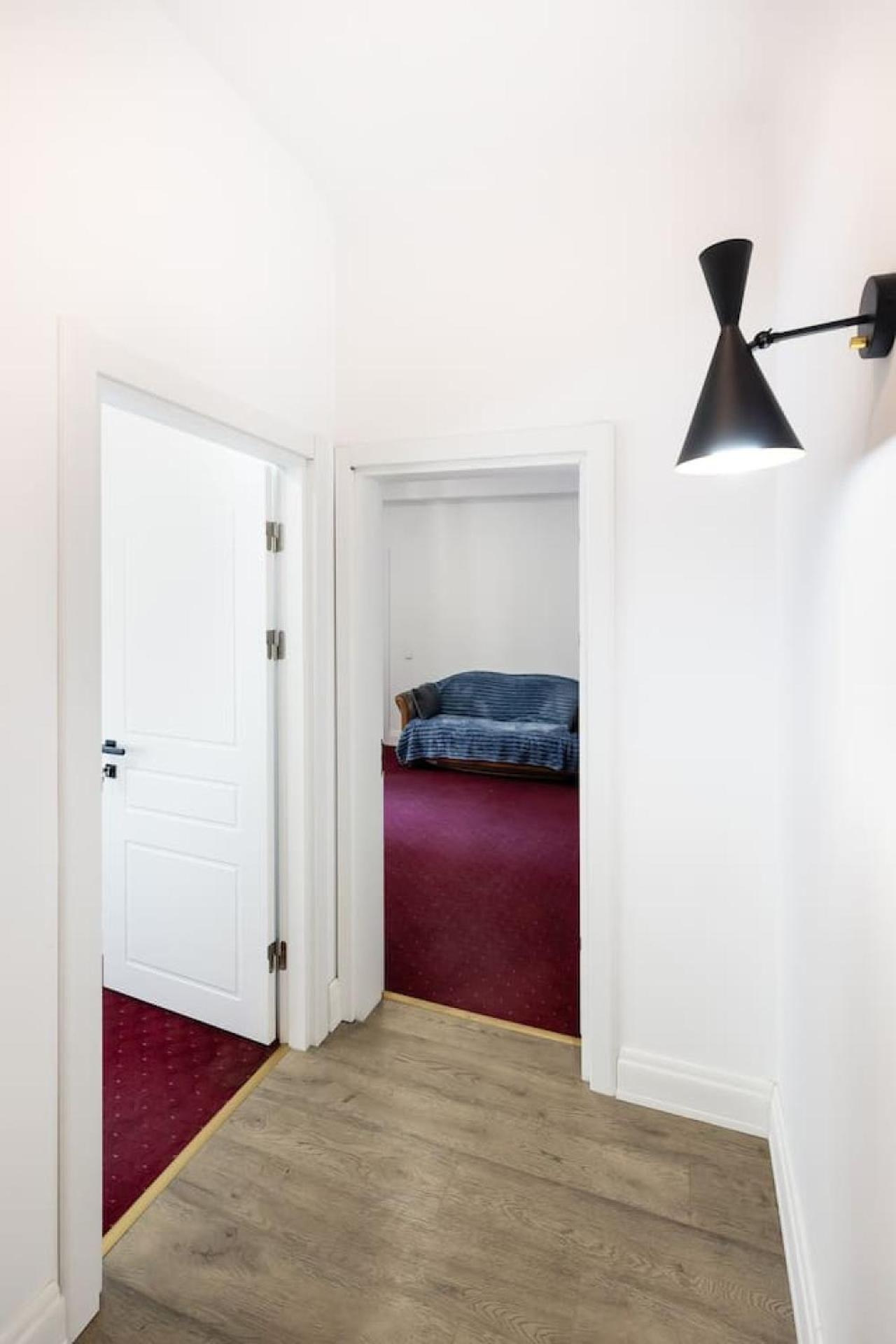 Tokyo Apartment *