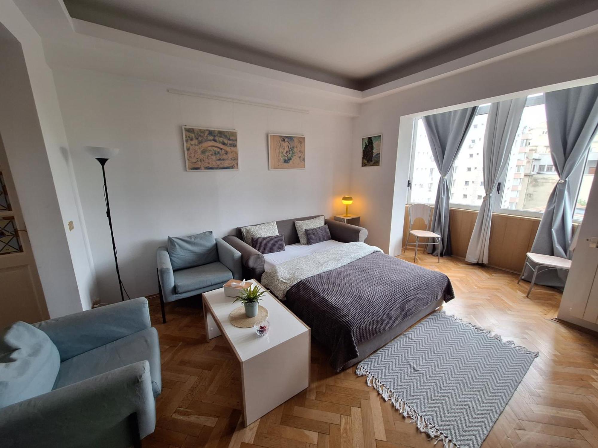 Black&white Apartment