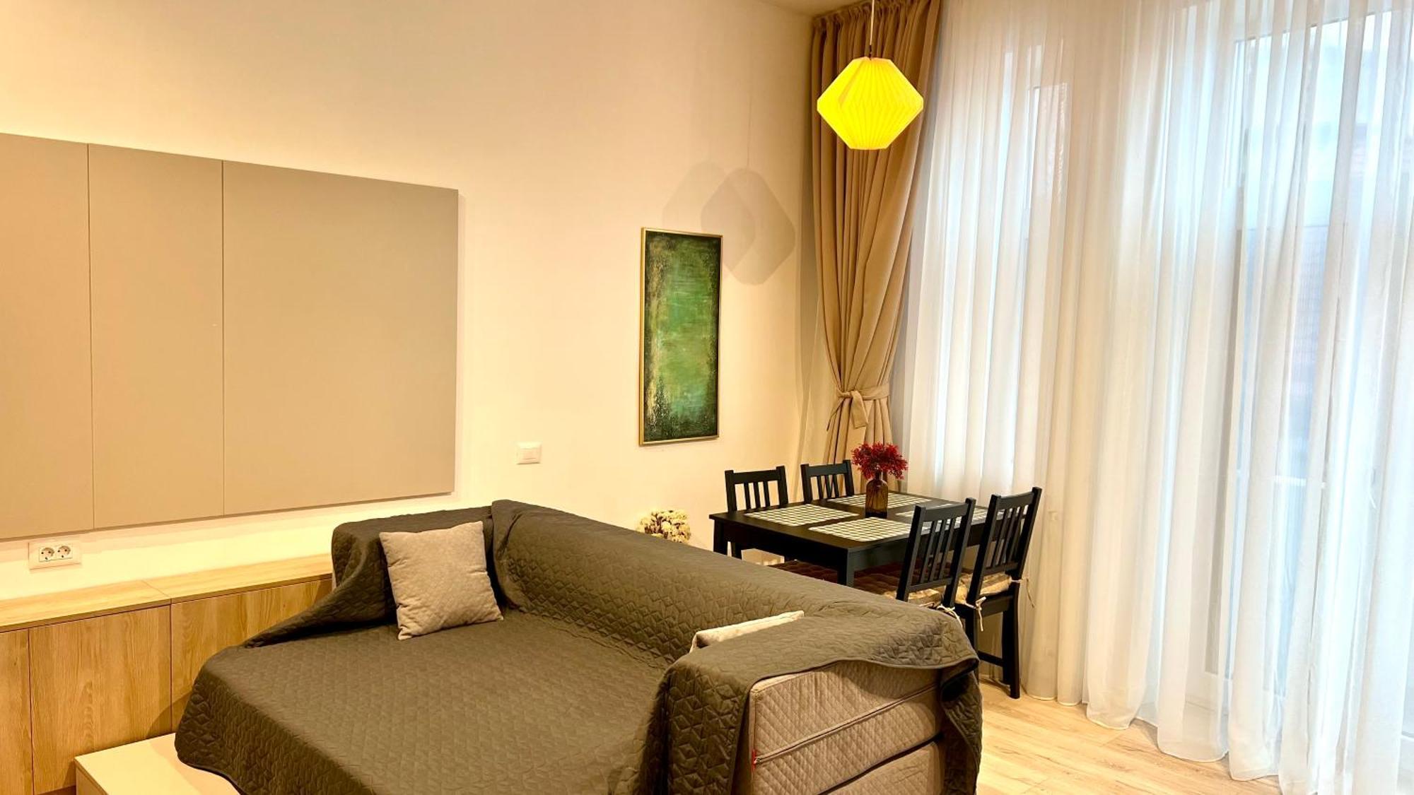 Apartment Flat In Near Old Town