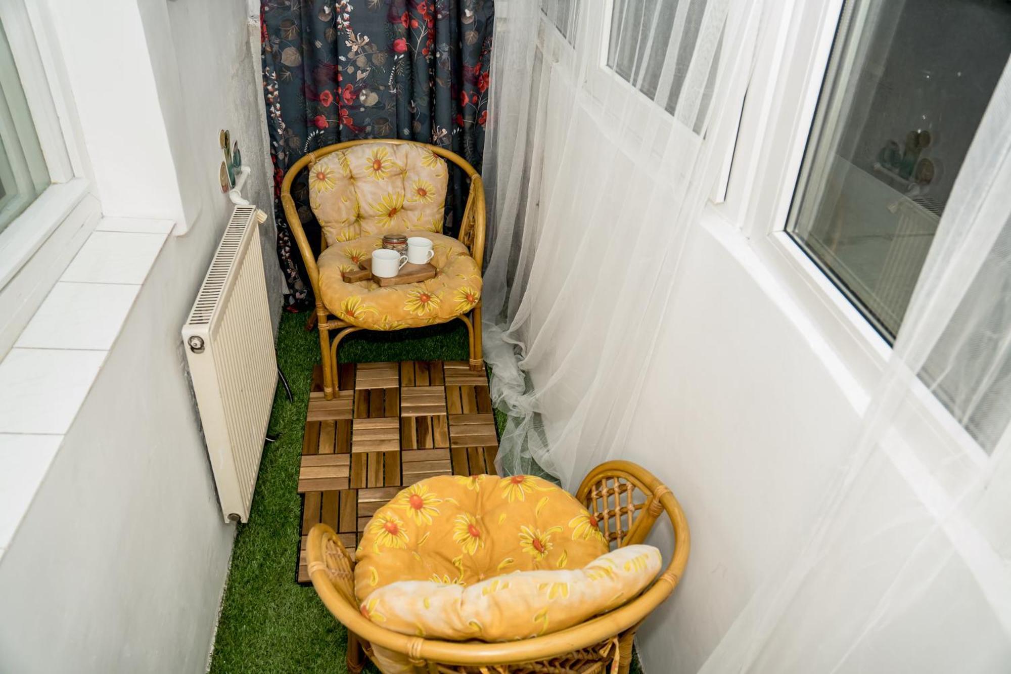 Vintage Experience With A 1965 Rocking Chair In Center 2 Bucharest