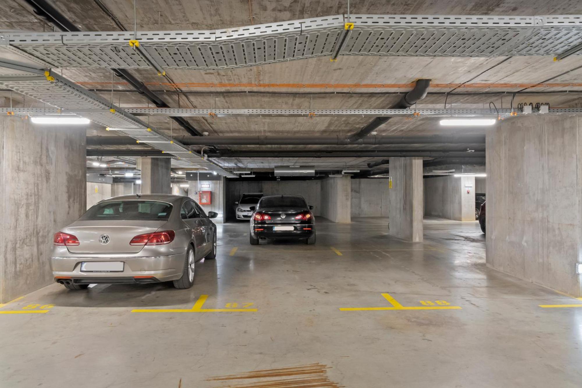 Mido Aviatie Park With Private Parking & Self Check-in *