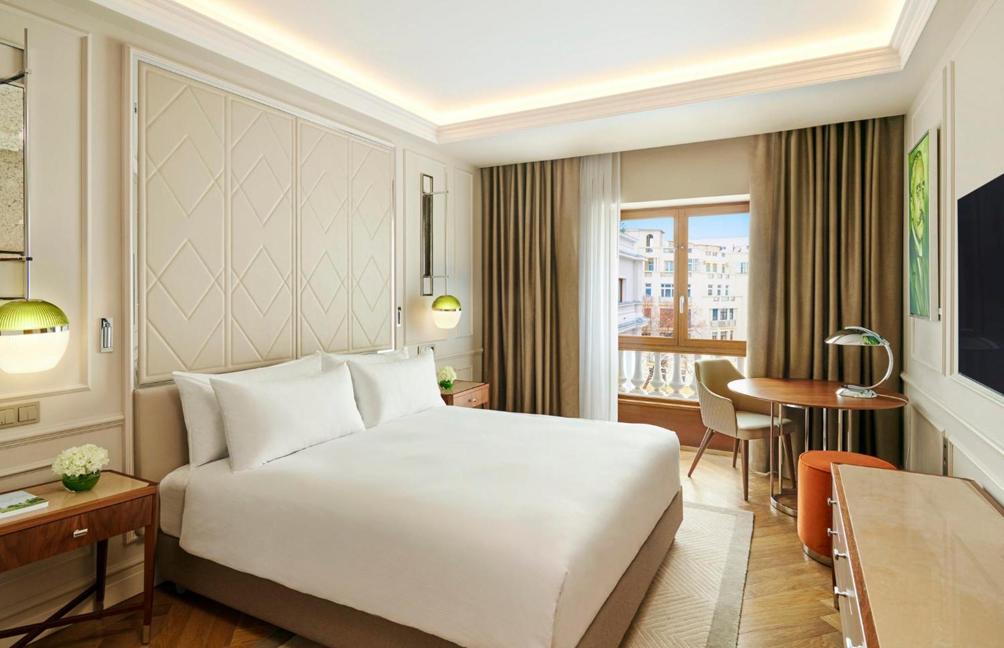 Hotel Intercontinental Athenee Palace Bucharest, An Ihg Bucareste