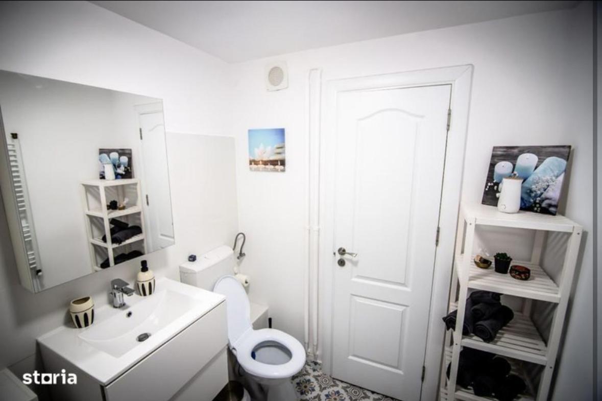 Apartment Delightful, Modern Apartment! 10 Minutes Away From Centre *