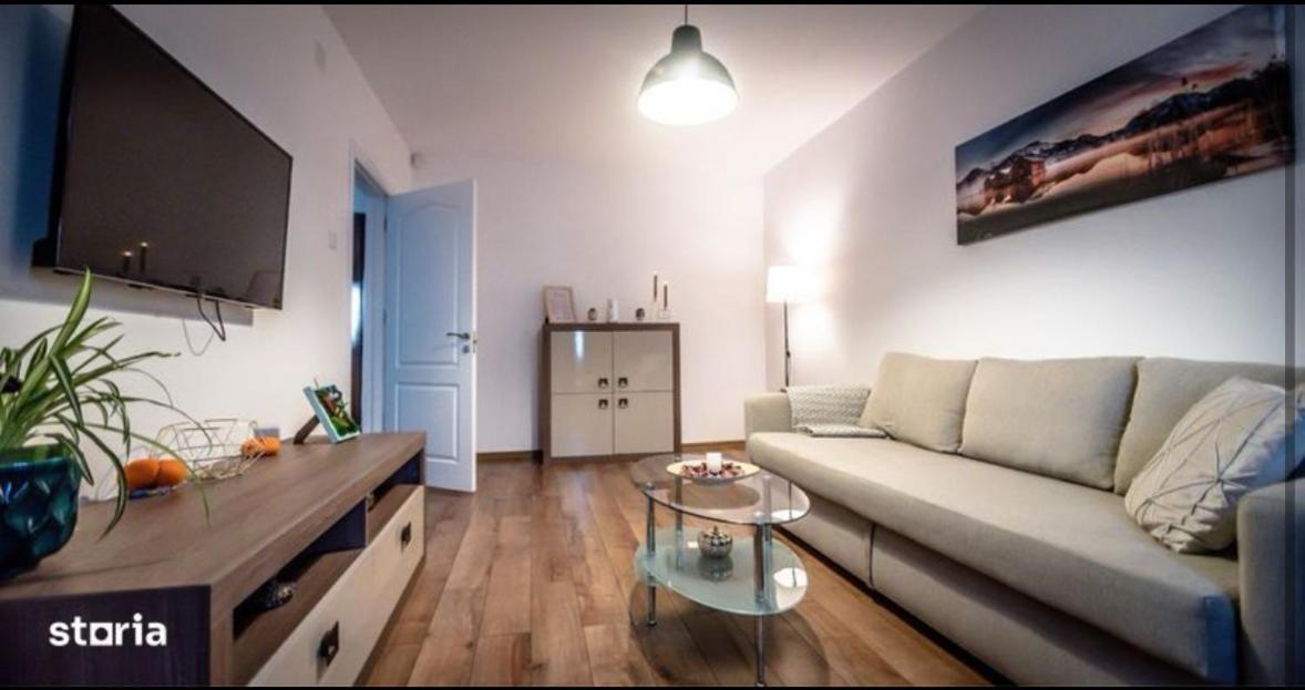 Apartment Delightful, Modern Apartment! 10 Minutes Away From Centre