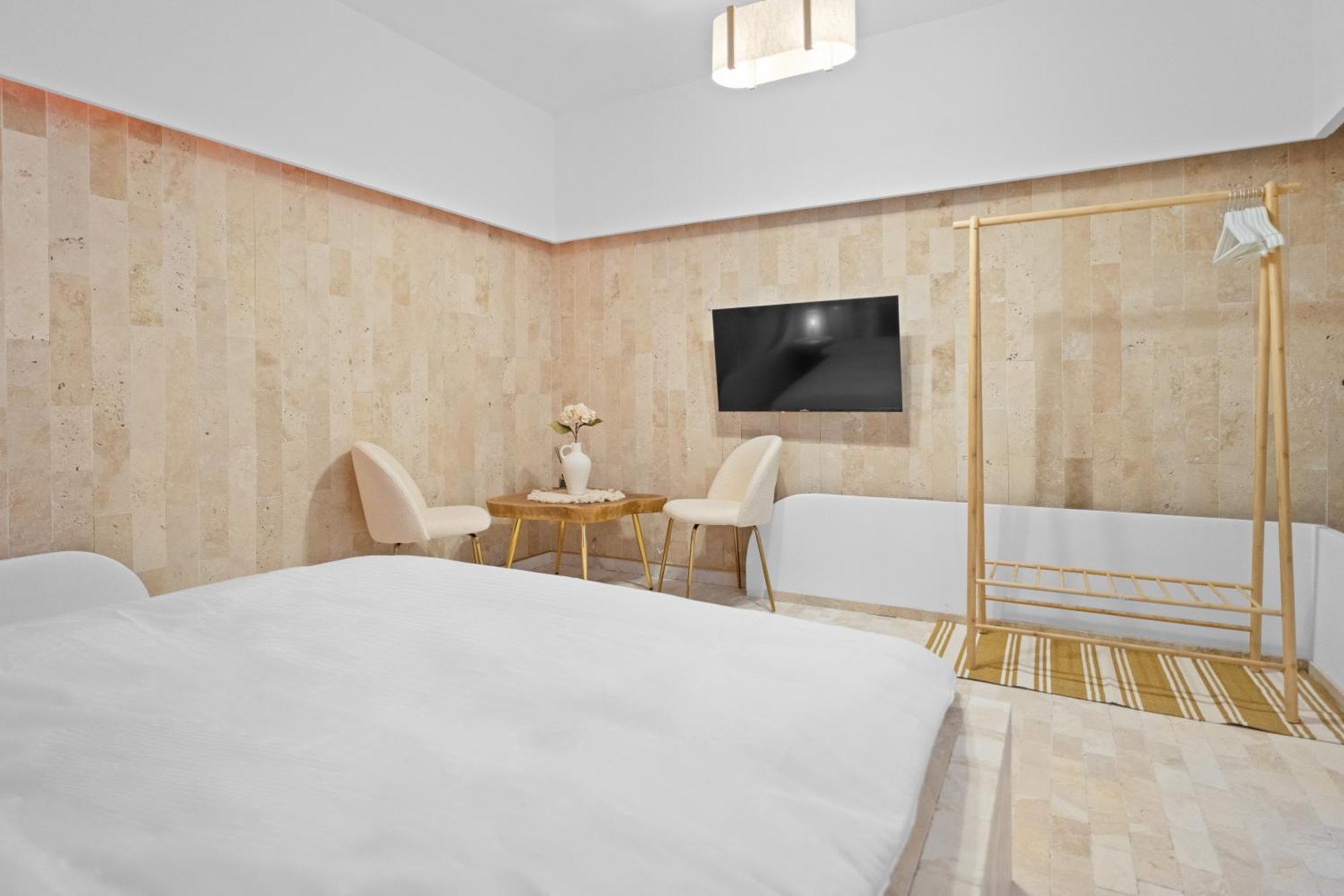 Santorini White Experience * Bucharest