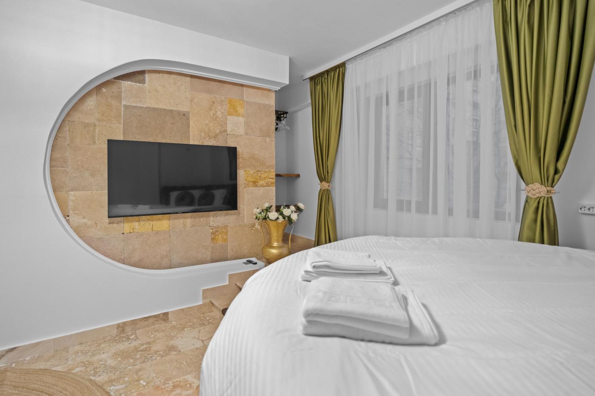 Santorini White Experience Apartment Bucharest
