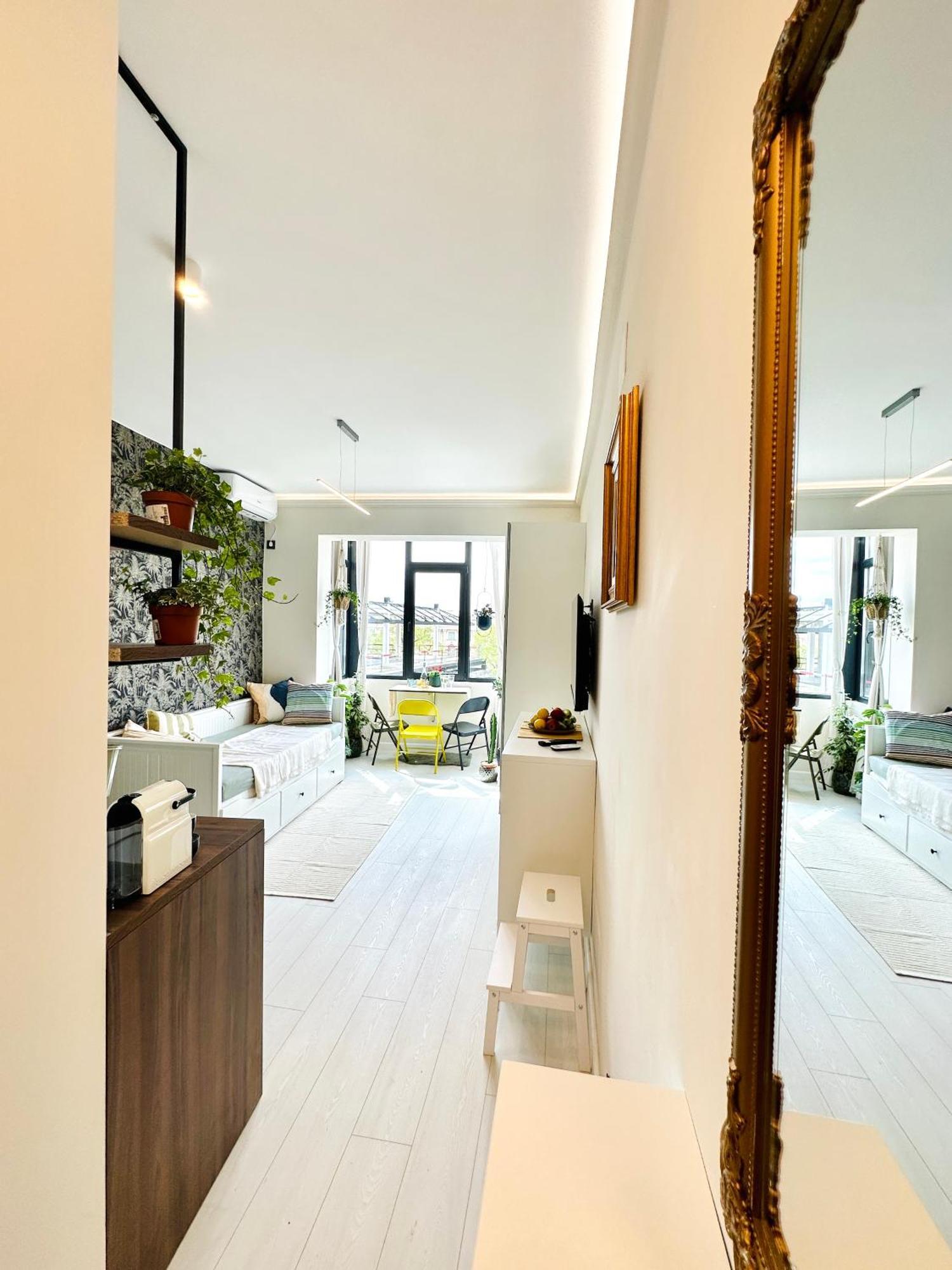Harmony - Elegant Escape Near Ateneu *