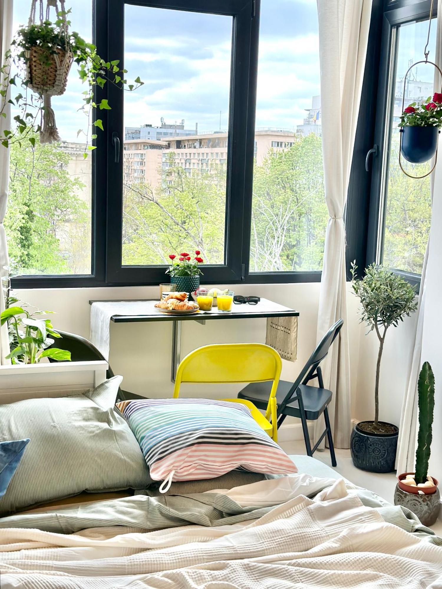 Harmony - Elegant Escape Near Ateneu Apartment