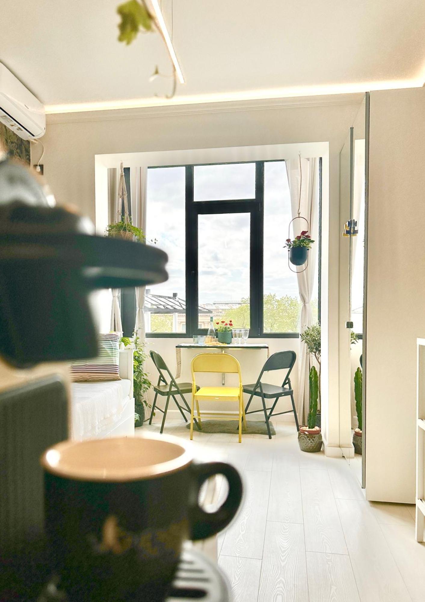 Apartment Harmony - Elegant Escape Near Ateneu Bucharest