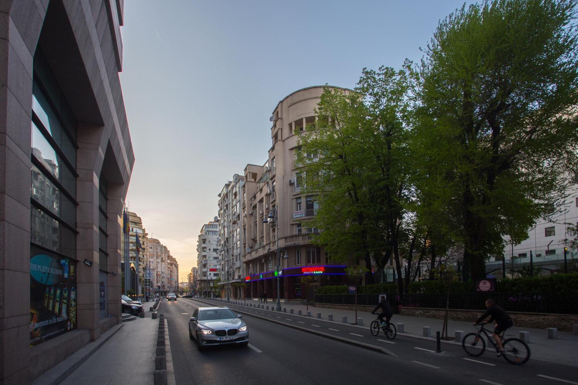 Royal Atheneum 2 By Citylife *