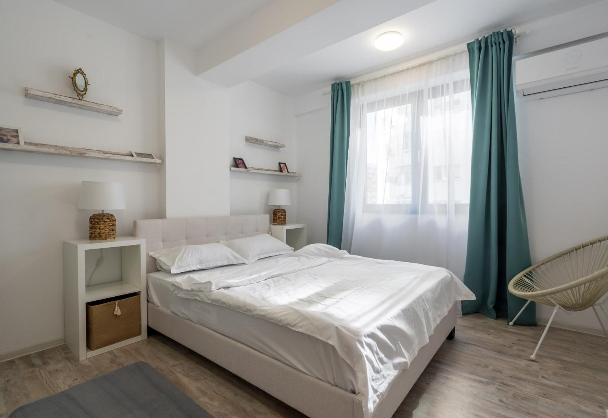 The Painter - Timpuri Noi 1br With Parking Apartment Bucharest