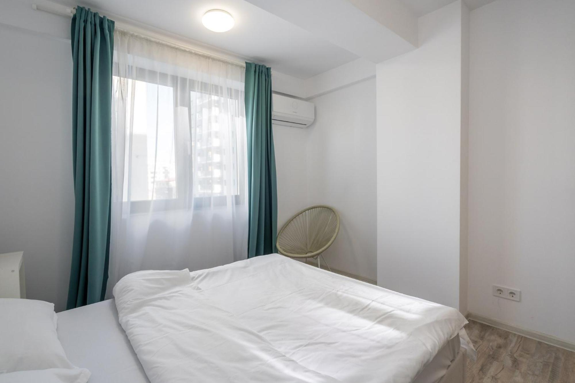 The Painter - Timpuri Noi 1br With Parking * Bucharest