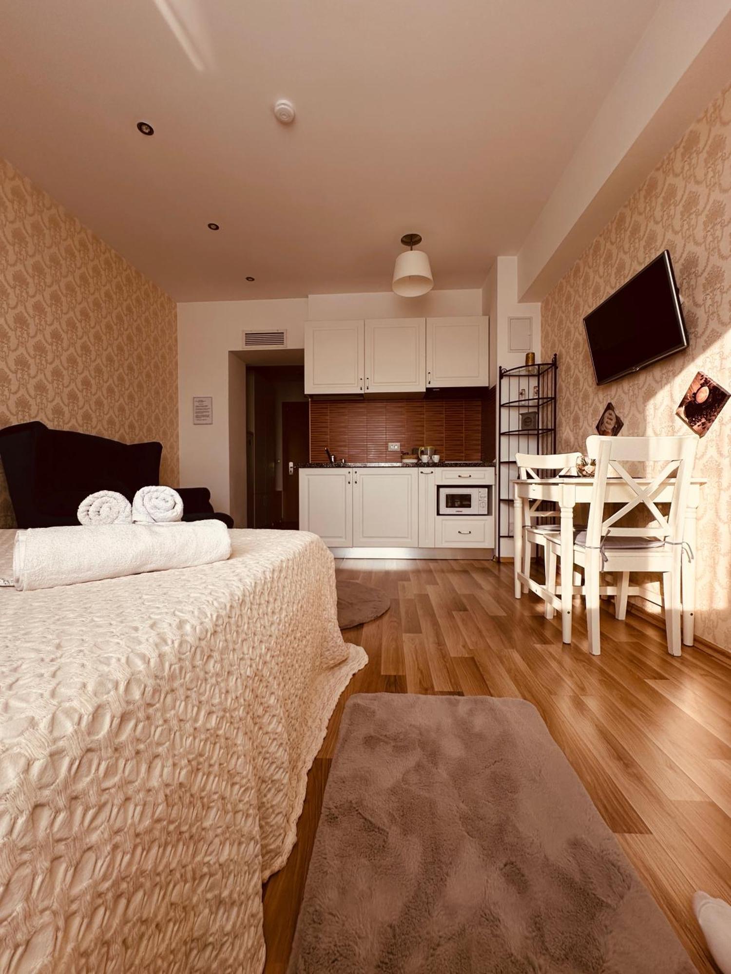Luxury Rgr * Bucharest