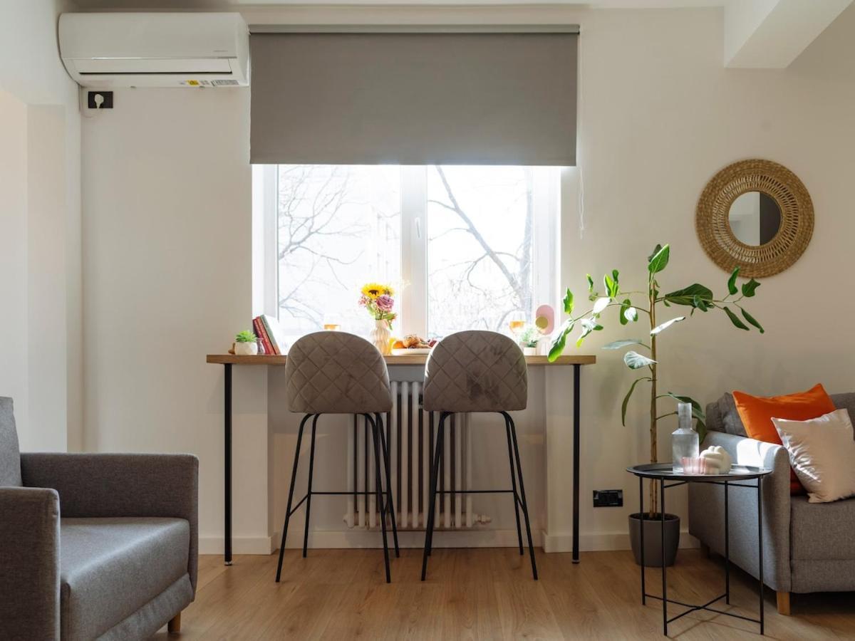 Aura - Old Town Apartment Bucharest