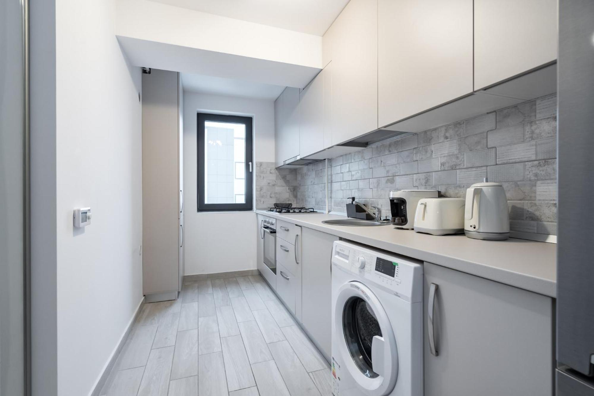 9 - Stylish In Roka Apartment