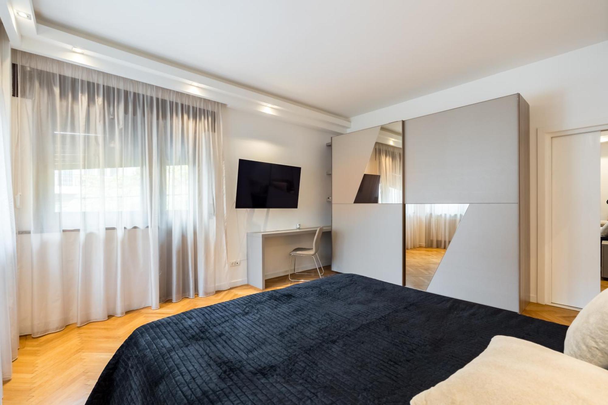 Esop - Elegant 2br In Dorobanti Bucureşti