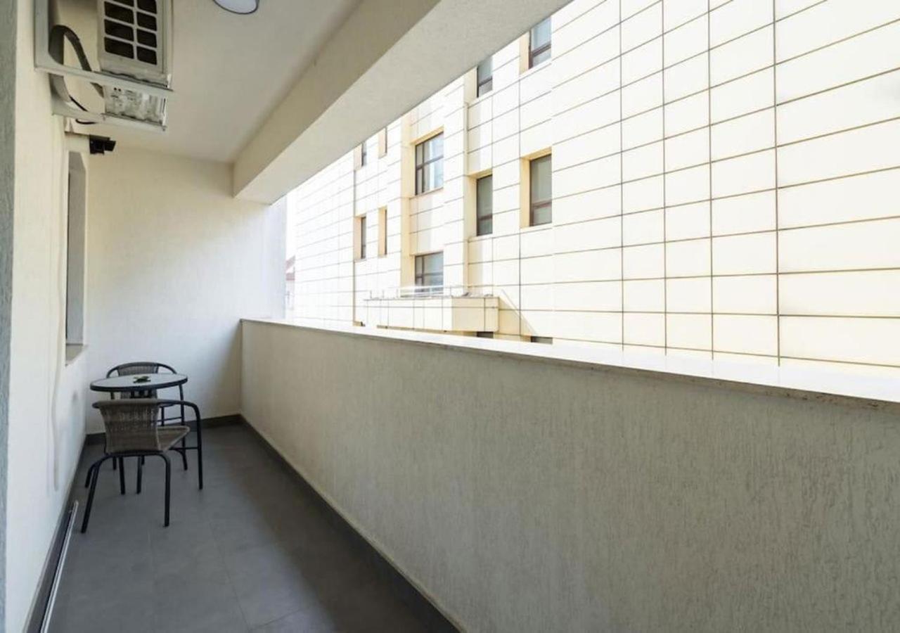 Apartment Bonita - Chic Urban Retreat With Private Balcony Bucharest