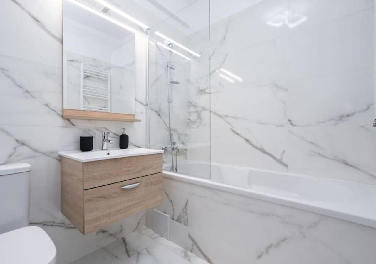 Bonita - Chic Urban Retreat With Private Balcony * Bucharest