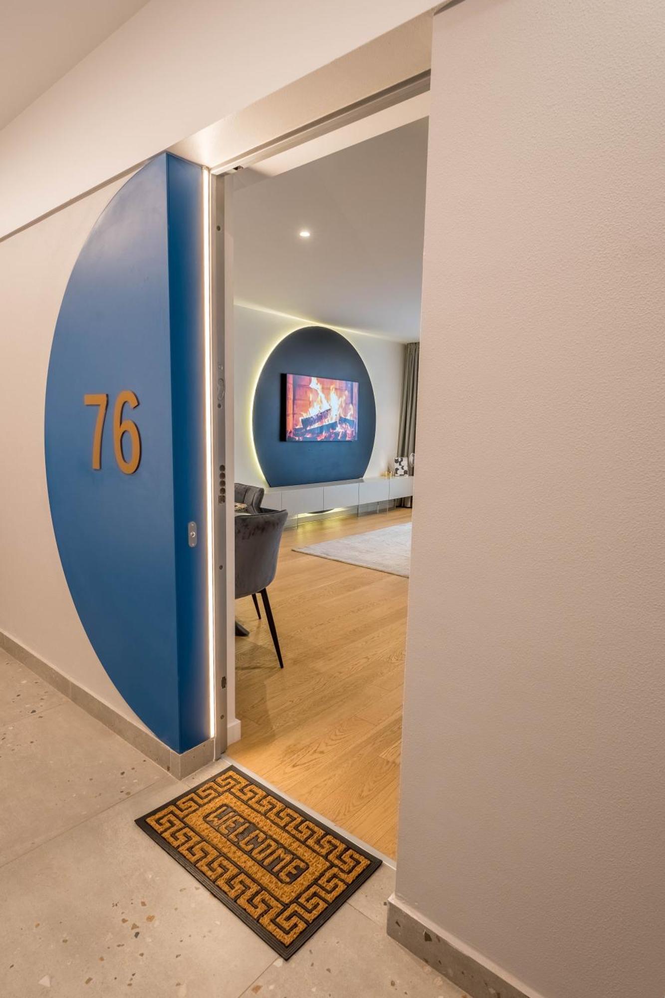 Sphere - High-end 1br Getaway Near Promenada Mall Apartment