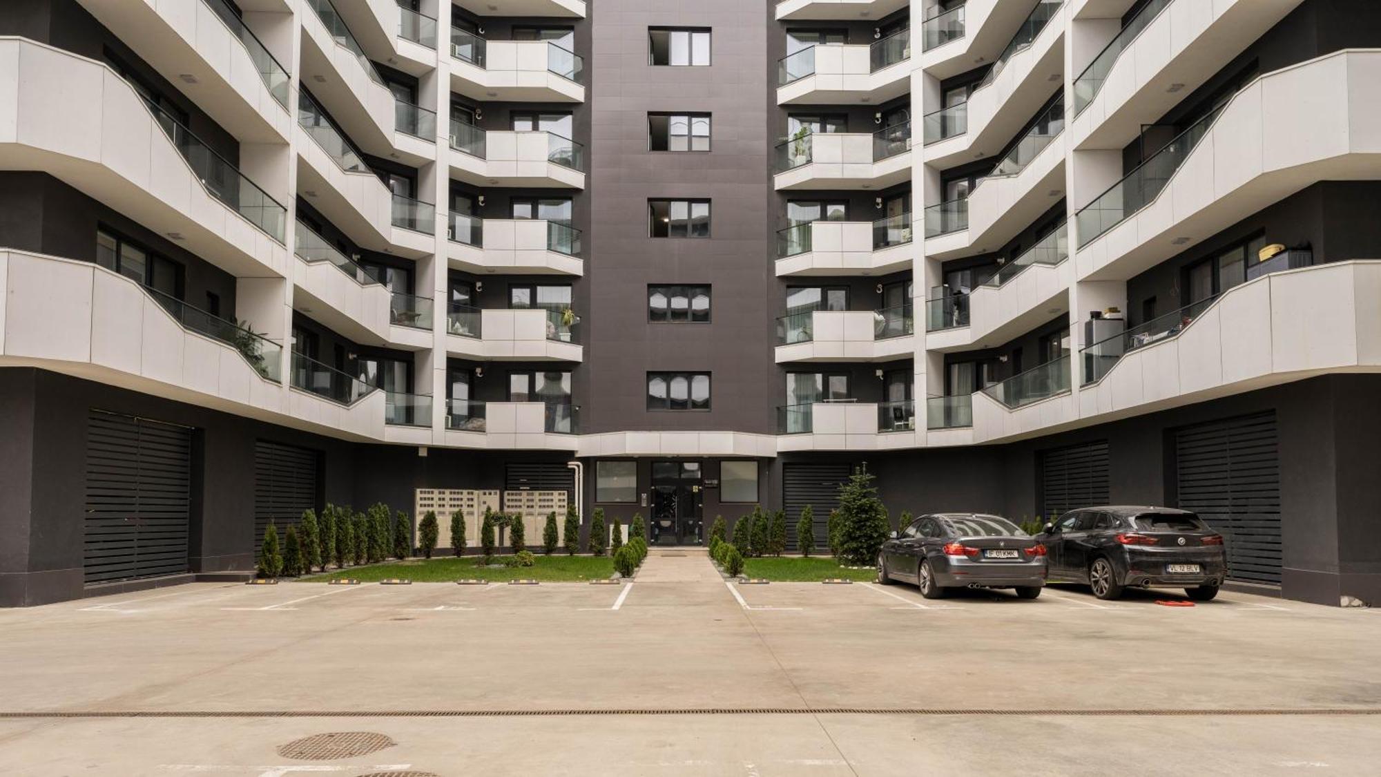Sphere - High-end 1br Getaway Near Promenada Mall Apartment *
