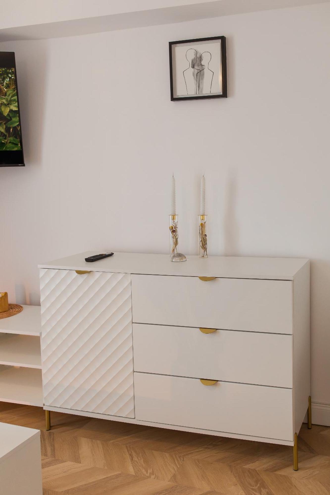 Apartment Saturn - On Iconic Calea Victoriei Bucharest