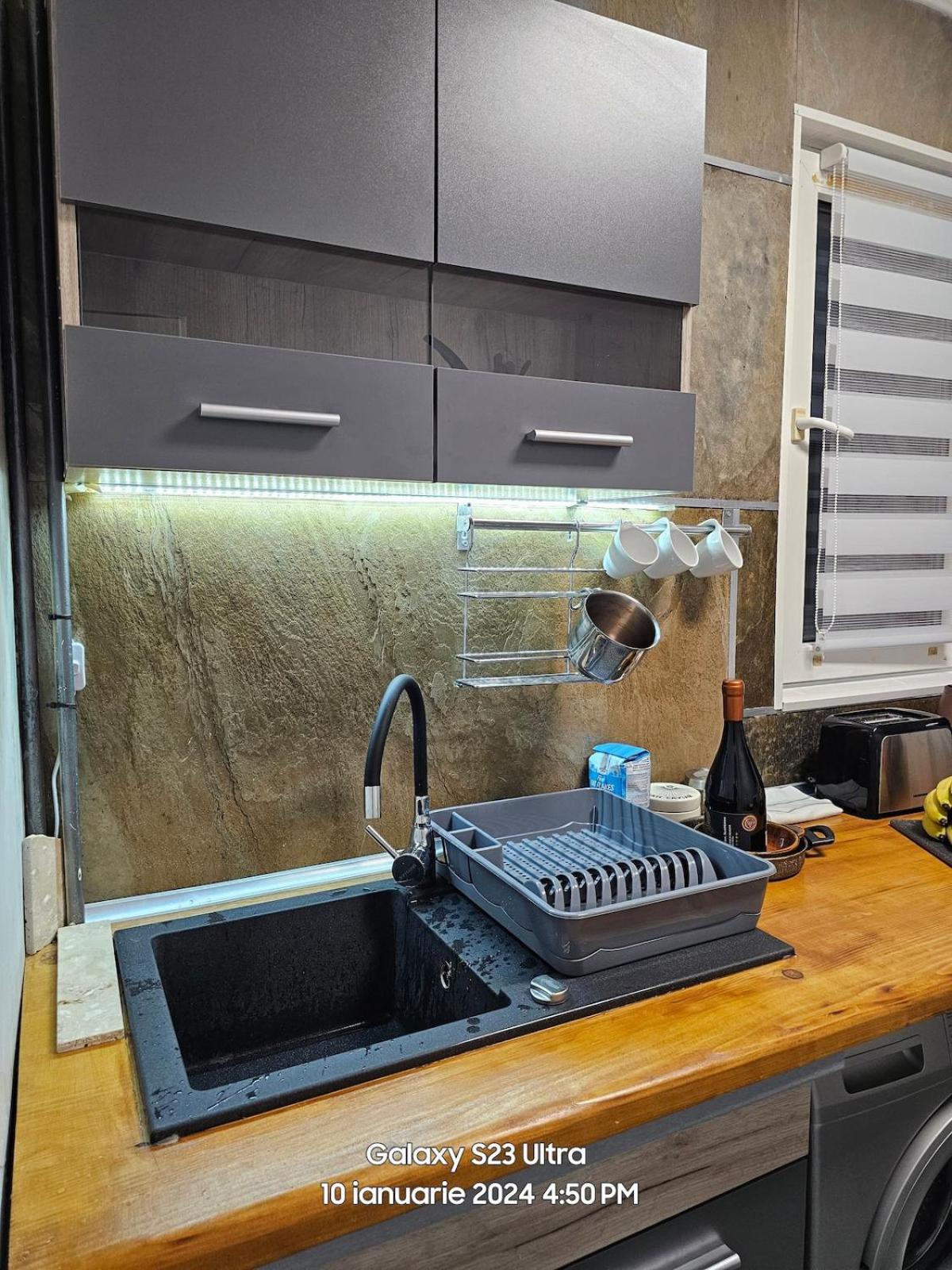 Central, Happy Wi Fi Apartment