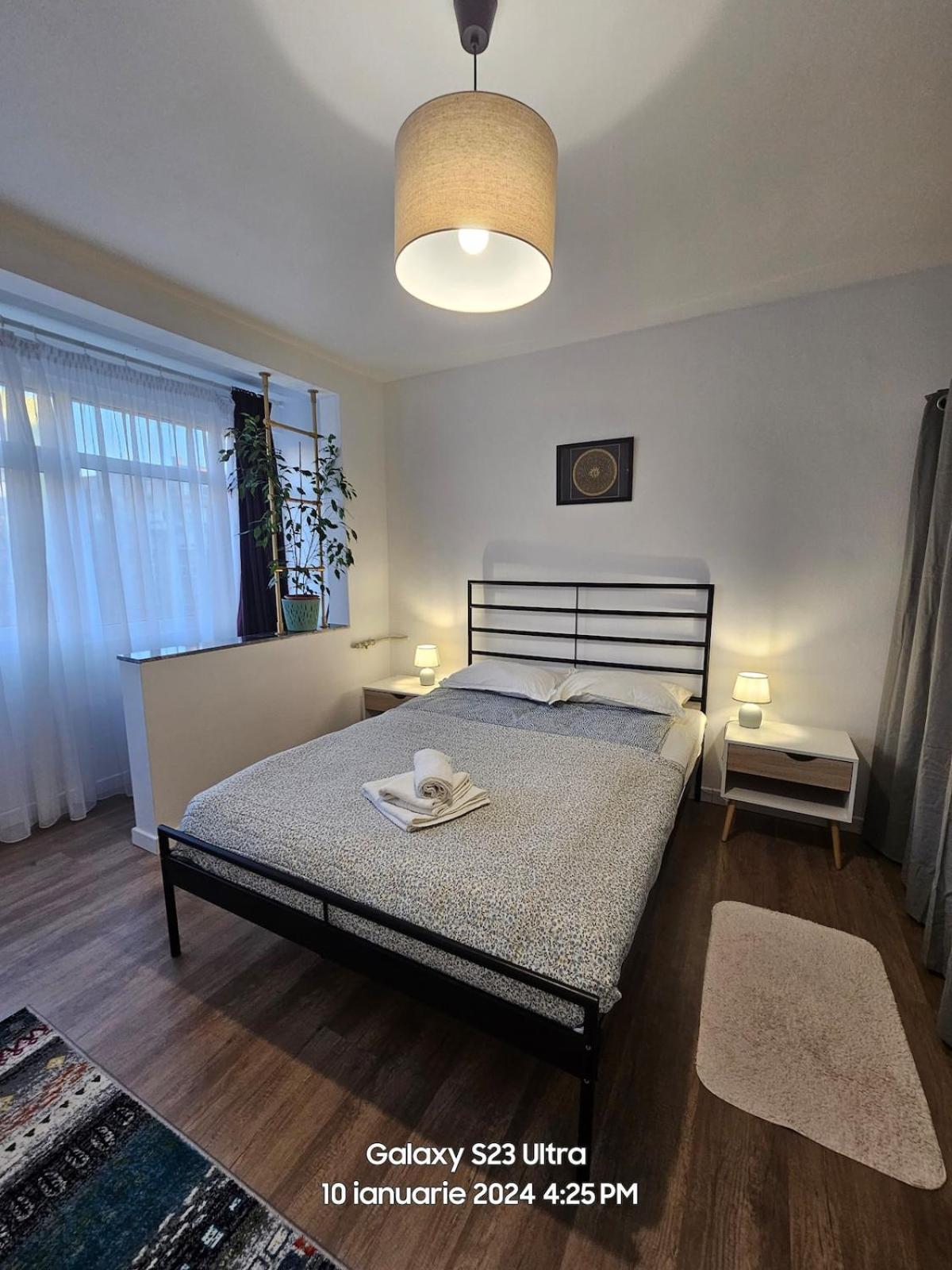 Central, Happy Wi Fi Apartment