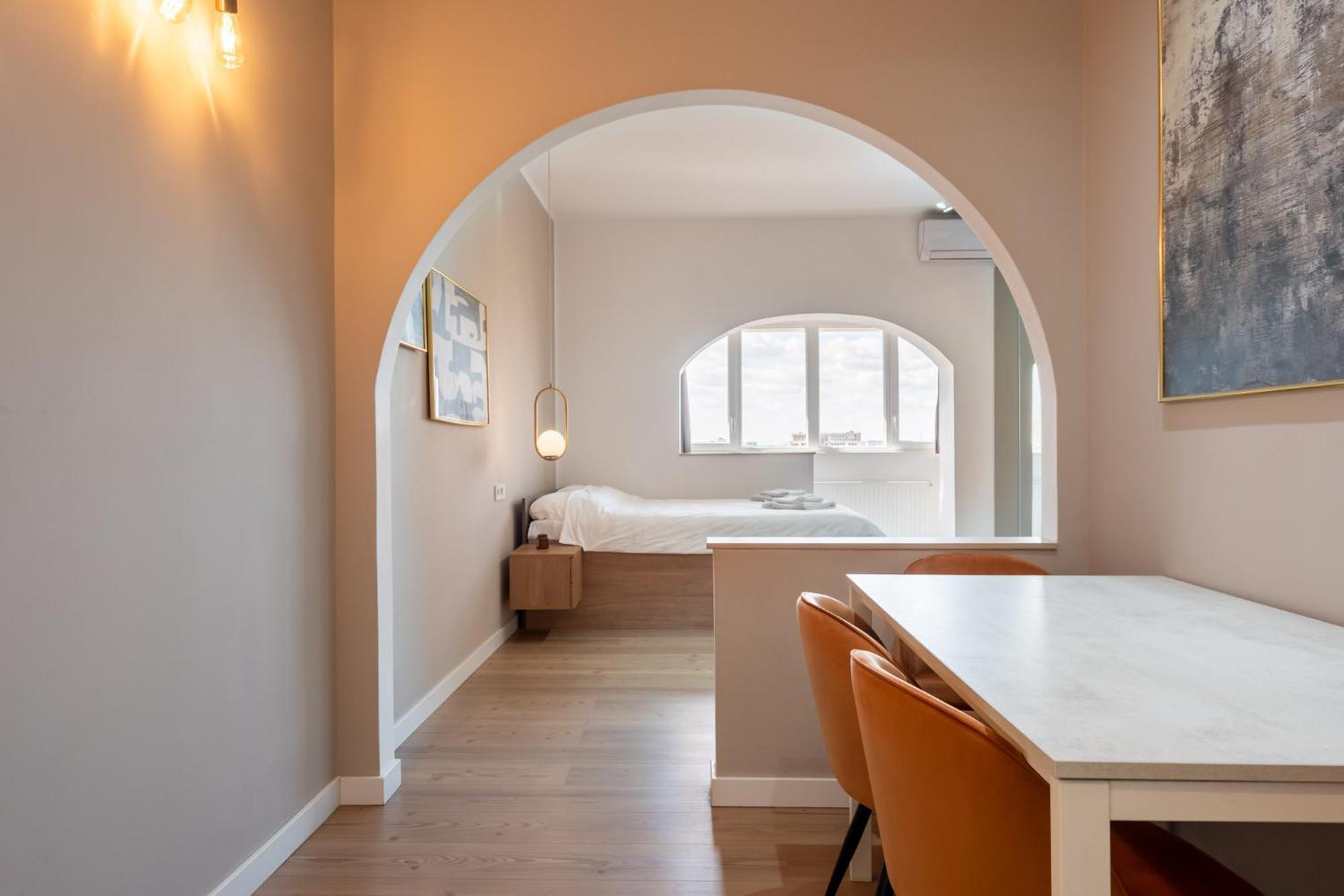 Sunset - Luxury On Calea Victoriei Apartment Bucharest
